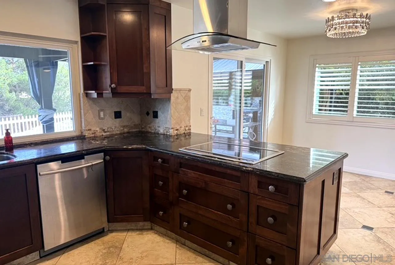 https://cdn.realtyfeed.com/cdn/127/260021811/64a2cd9c73b675f5a7dc6ab214b4f625.webp