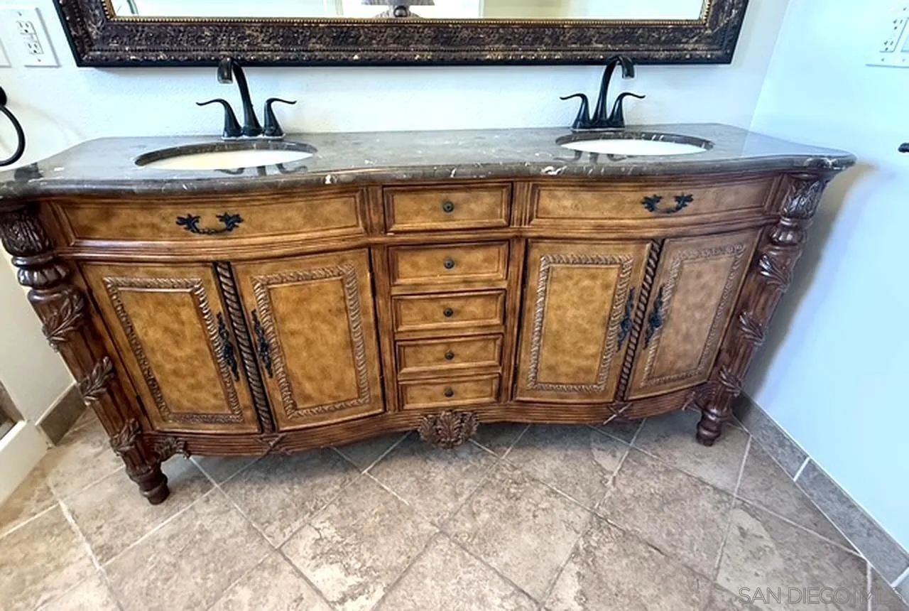 https://cdn.realtyfeed.com/cdn/127/260021811/71bbb72fcf1dbc5fcdf0fab03eb0dd93.webp