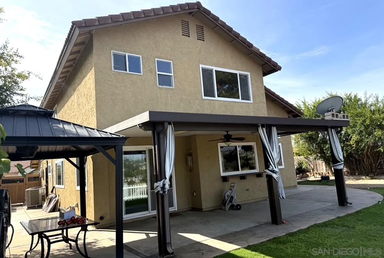 https://cdn.realtyfeed.com/cdn/127/260021811/8750551c5f0117410435d7316958c649.webp