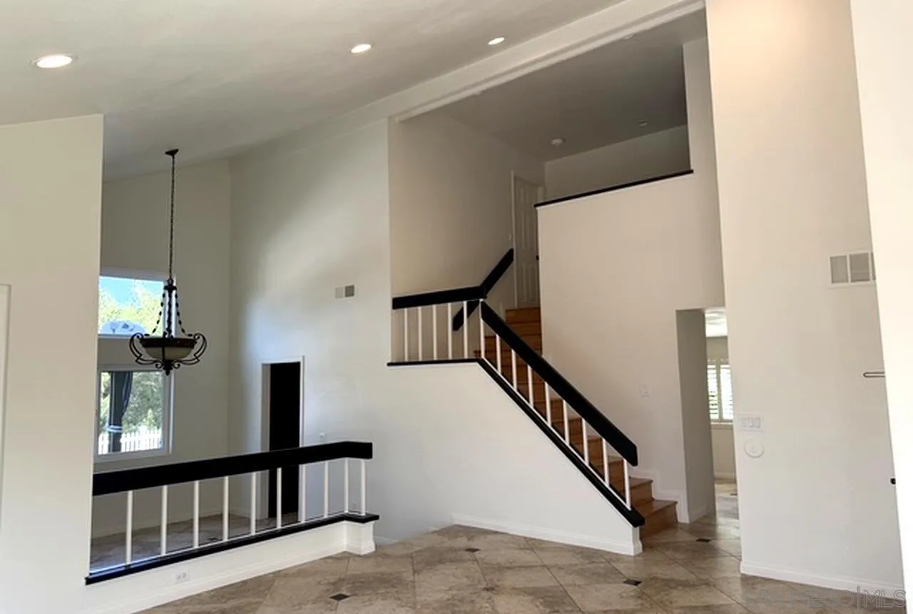 https://cdn.realtyfeed.com/cdn/127/260021811/c5fe7001c9e741151934c5a3c88398e2.webp
