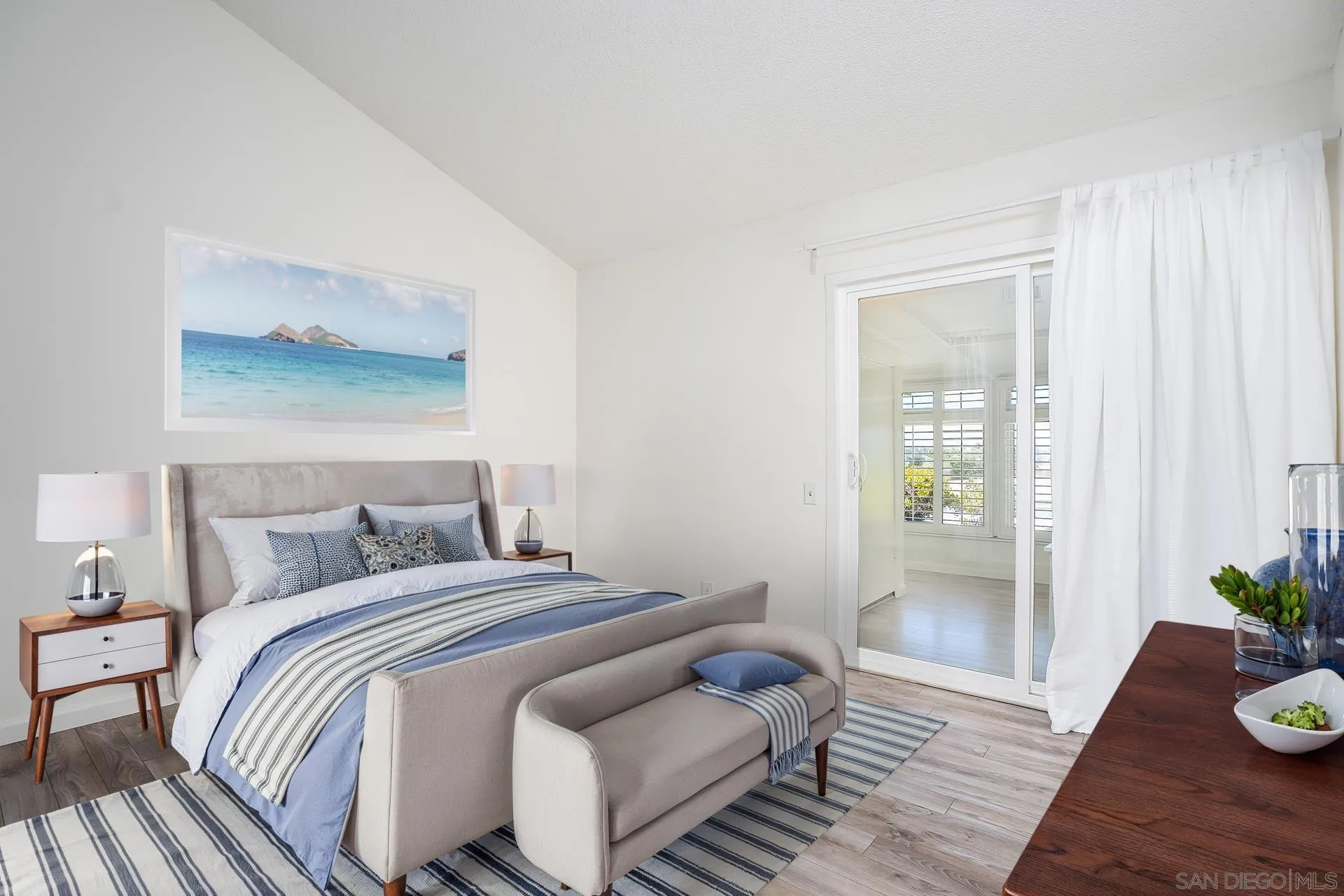 https://cdn.realtyfeed.com/cdn/127/260021813/233f2d78d931816c79b831aefae80534.webp