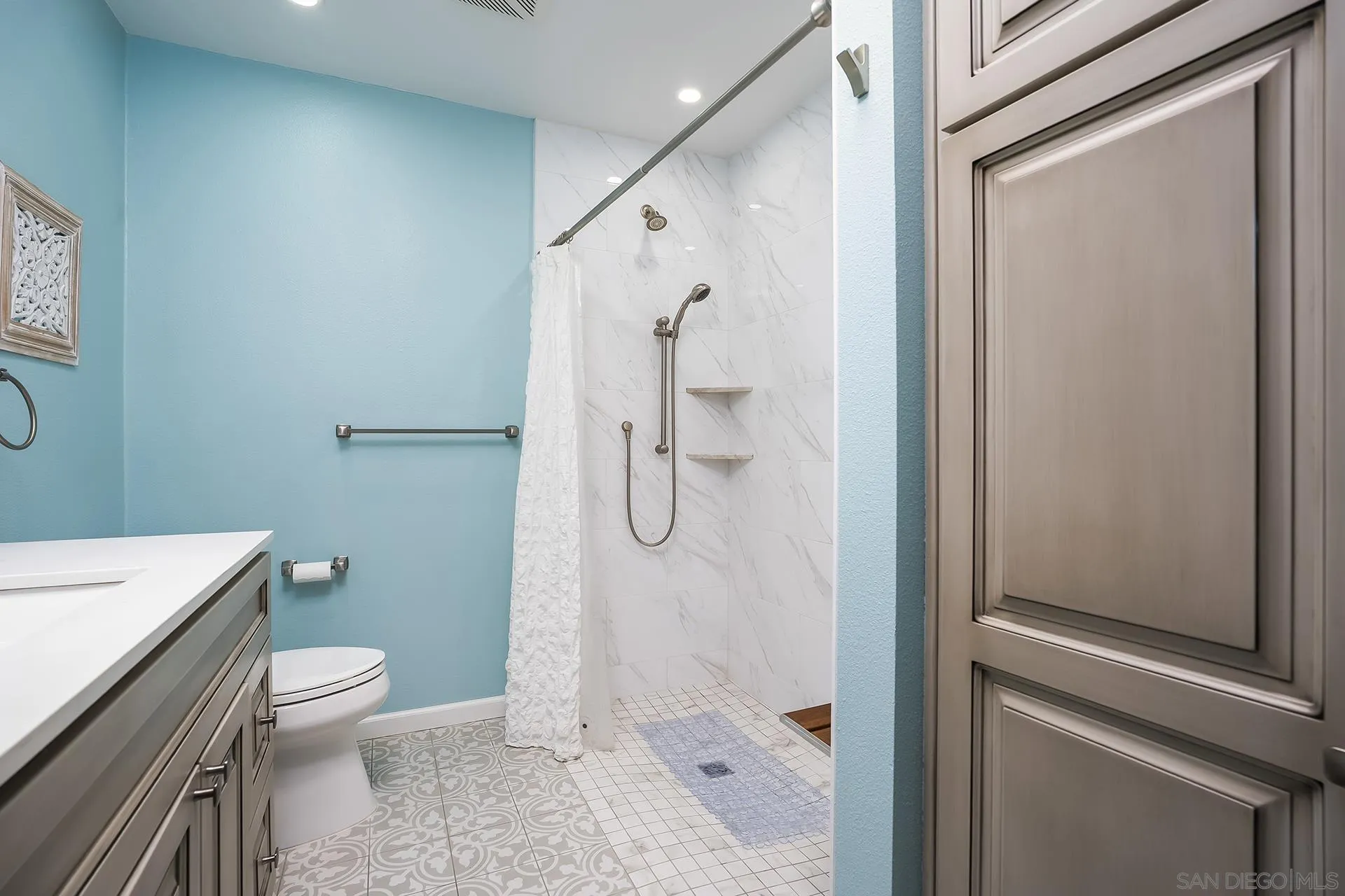 https://cdn.realtyfeed.com/cdn/127/260021813/42f4d61cc3c3ab79a4b8d43daac7b0a7.webp