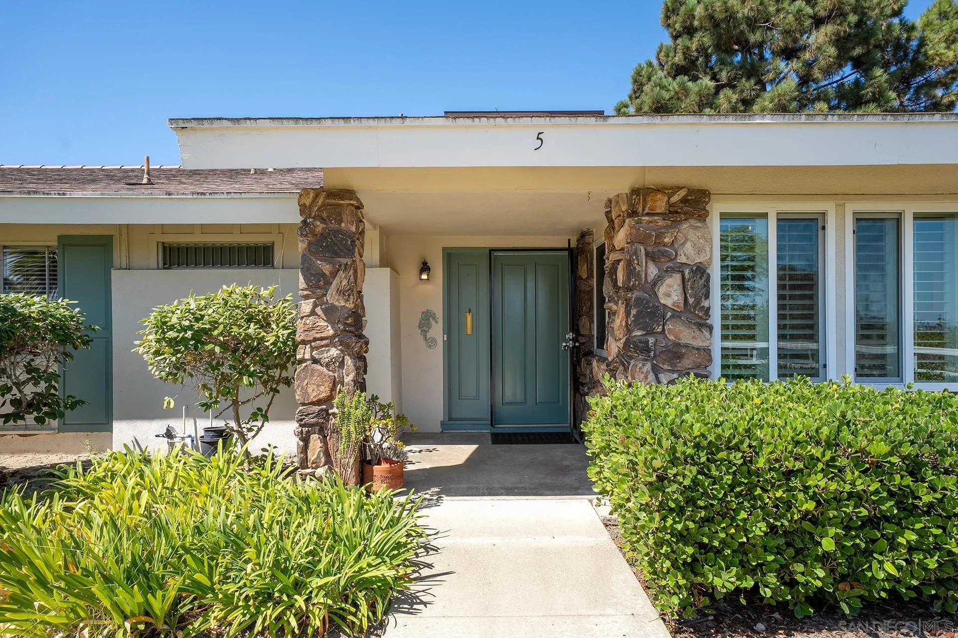 3685 Vista Campana North Unit 5, Oceanside, CA 92057 - Main photo, Oceanside, CA