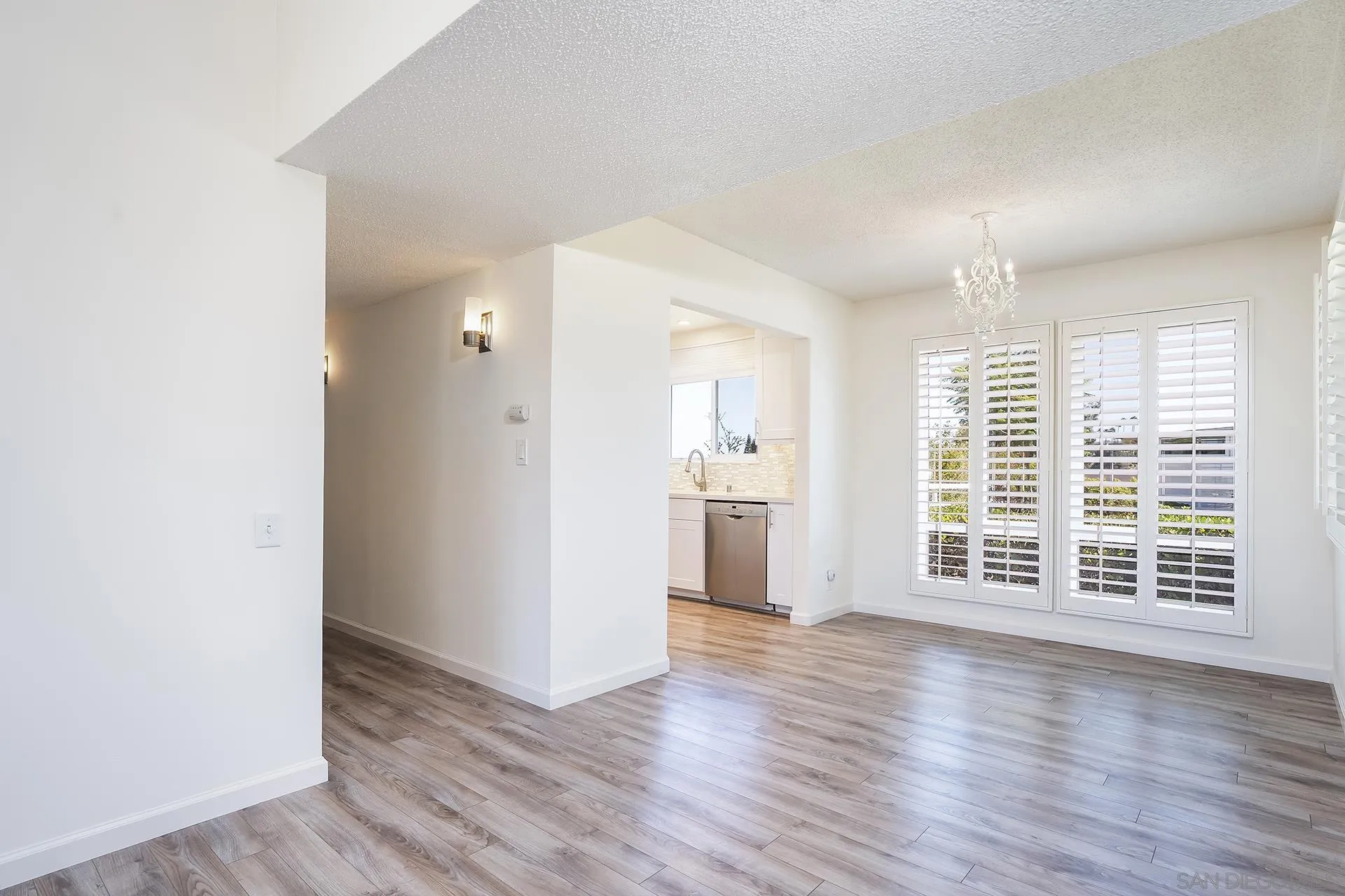 https://cdn.realtyfeed.com/cdn/127/260021813/630205a11359d17da9c784fd2534efa1.webp