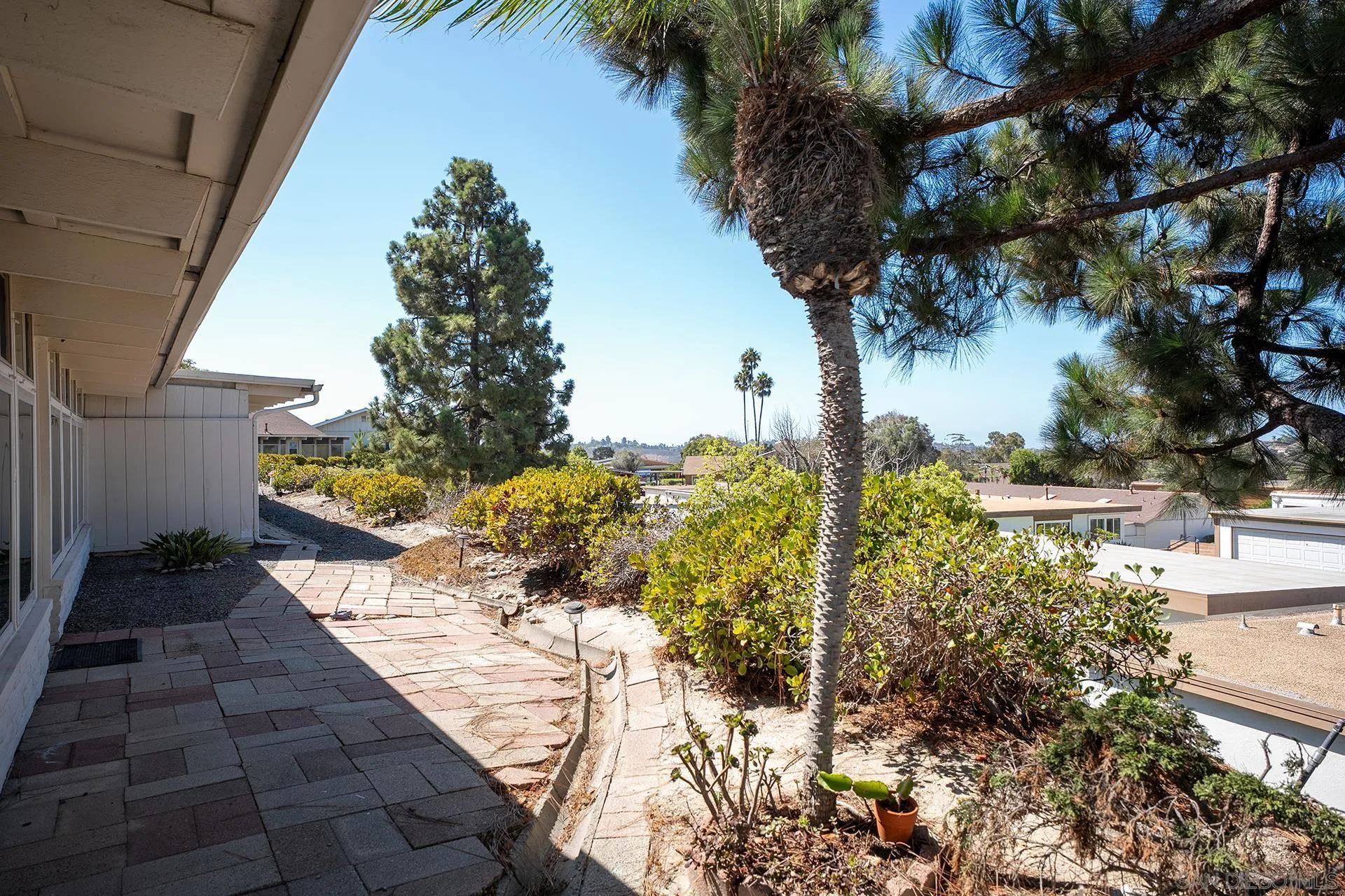 https://cdn.realtyfeed.com/cdn/127/260021813/a96b255b64a5c52cd46039fbb14fcded.webp