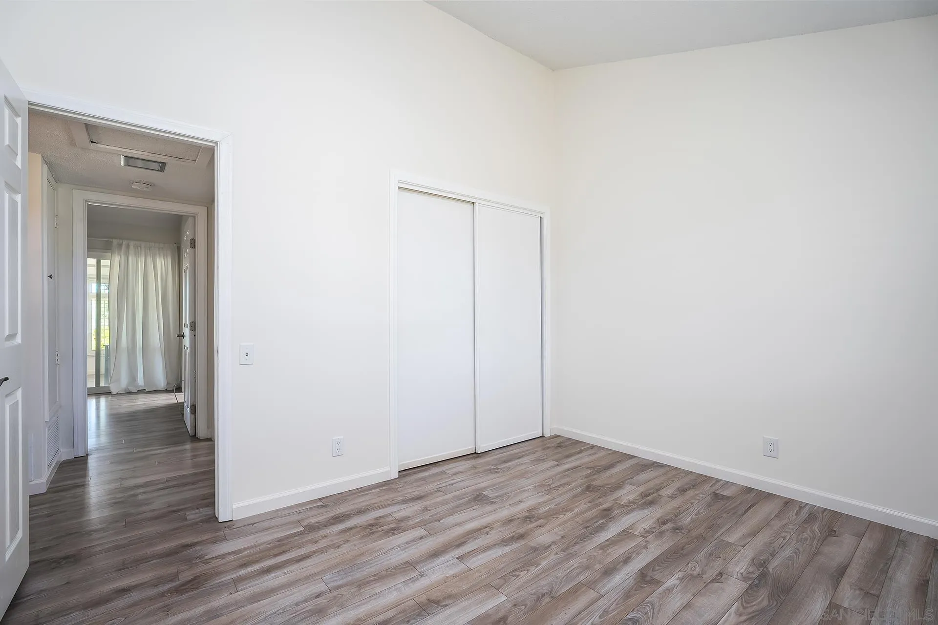 https://cdn.realtyfeed.com/cdn/127/260021813/bd6d26cb3f2667d80d6a170ff75ae364.webp