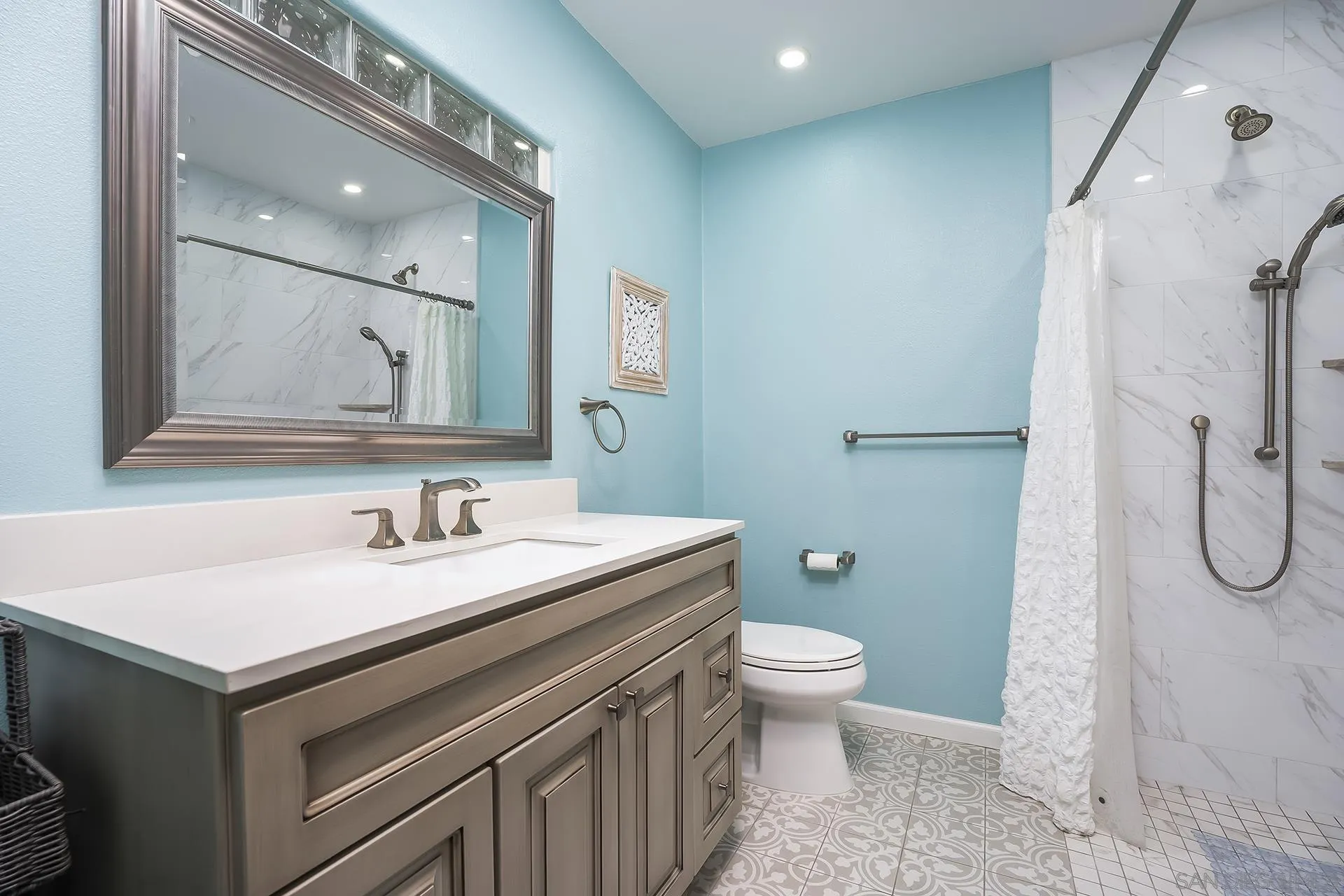 https://cdn.realtyfeed.com/cdn/127/260021813/d5cf1038adfea2a8b4adae1402be182b.webp