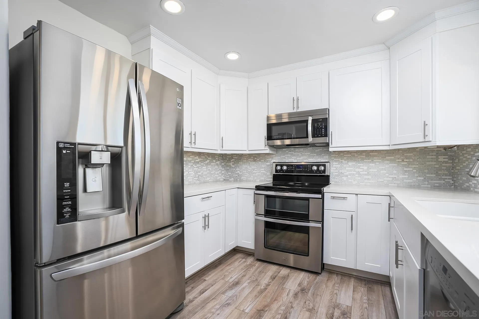https://cdn.realtyfeed.com/cdn/127/260021813/eab4a1cbf6b1e767f2f674d8c494b120.webp