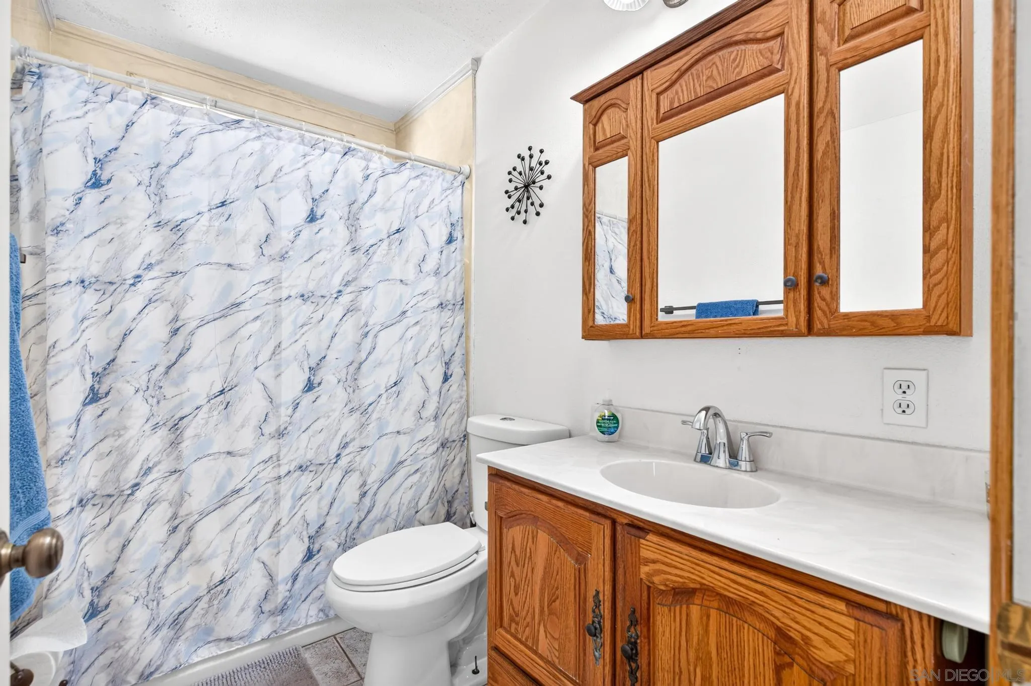 https://cdn.realtyfeed.com/cdn/127/260021814/40c305e4367c1a867aa6fbe1ad4f2888.webp