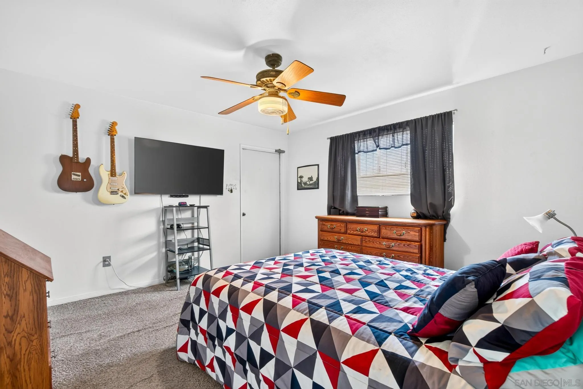 https://cdn.realtyfeed.com/cdn/127/260021814/47ba1655ae7da42e7a4cba6969ca4ed3.webp