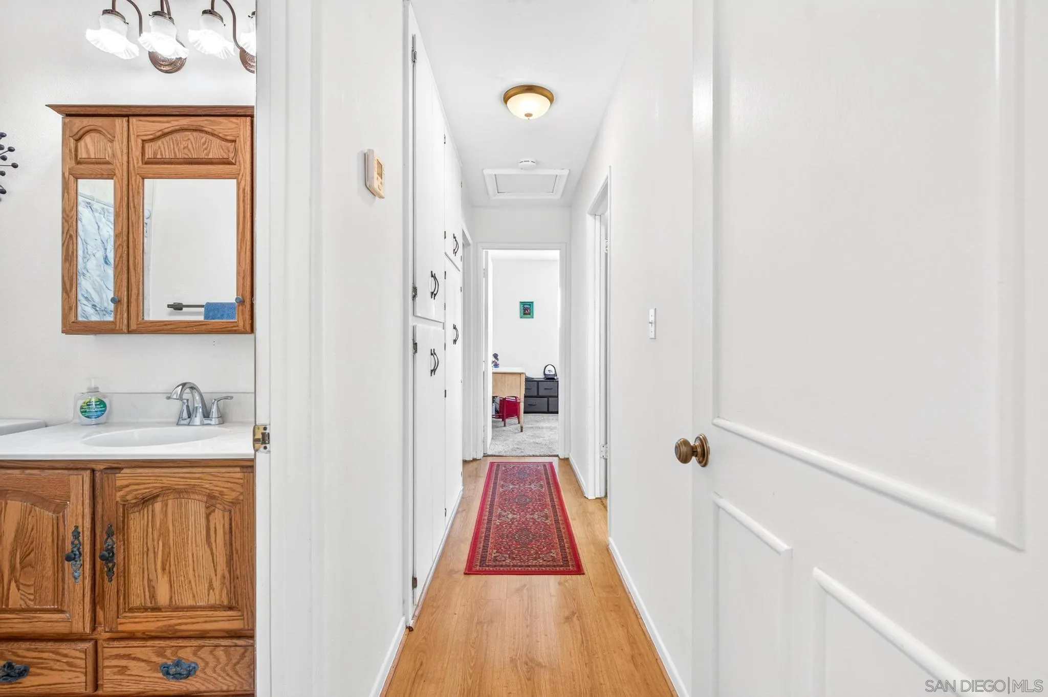 https://cdn.realtyfeed.com/cdn/127/260021814/87f30cc5dfa735a69893bd9a5cb3fc00.webp