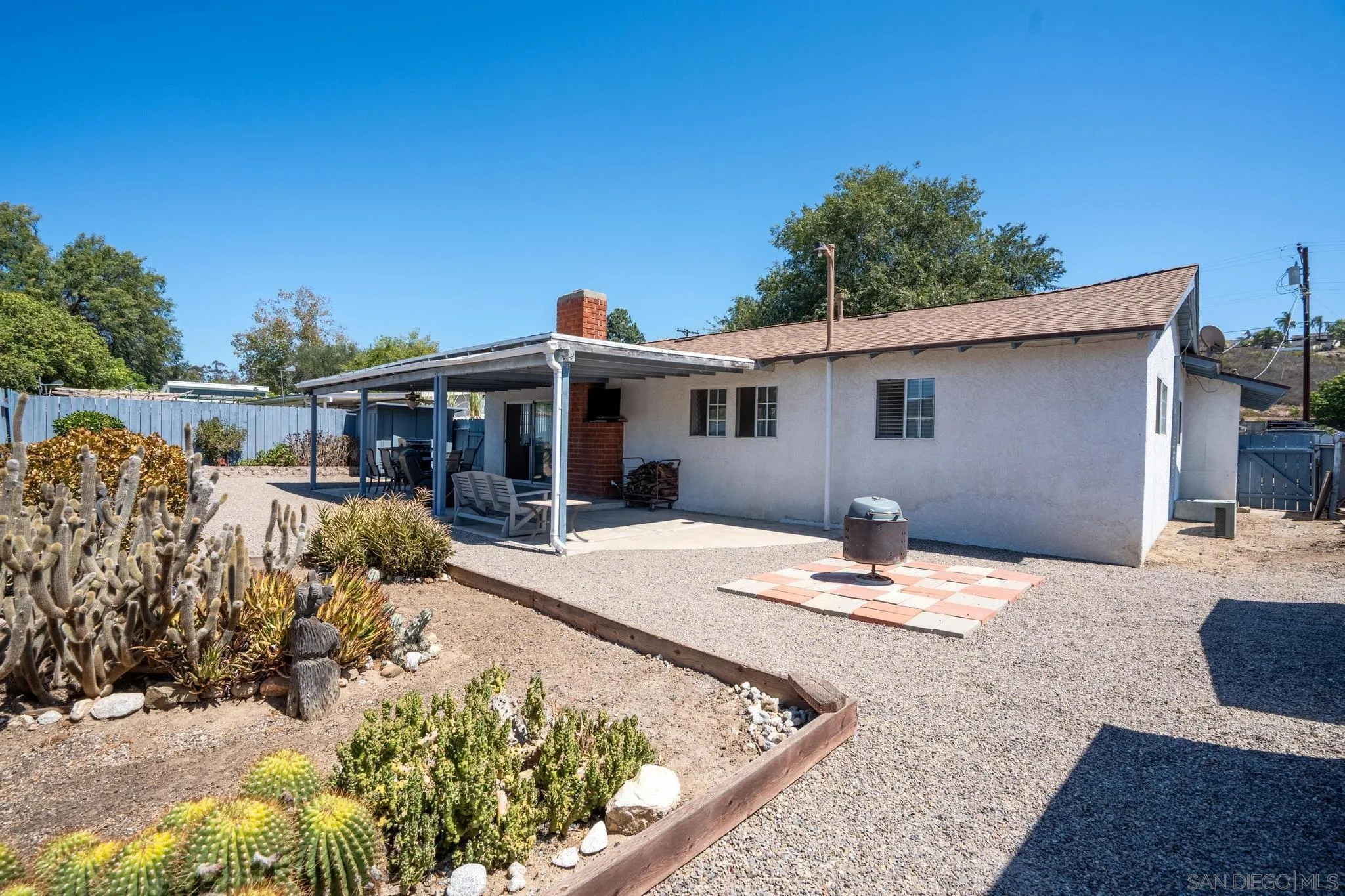 https://cdn.realtyfeed.com/cdn/127/260021814/e46f04593425d72b379471748dd6be8b.webp