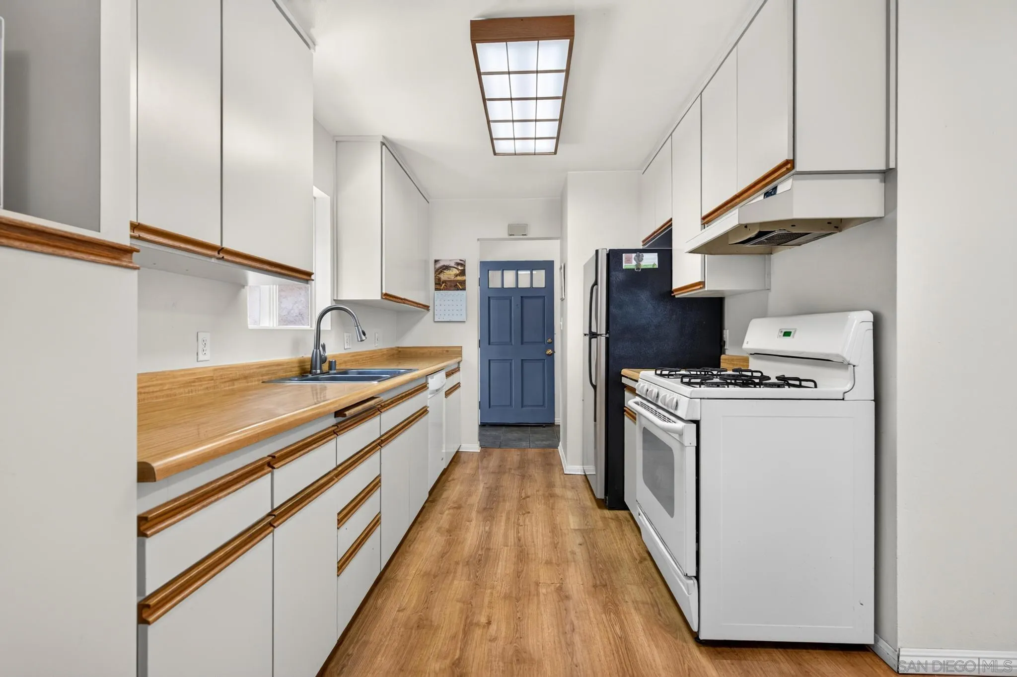 https://cdn.realtyfeed.com/cdn/127/260021814/fdef3878ab2a96c742f7f18eb786c78c.webp