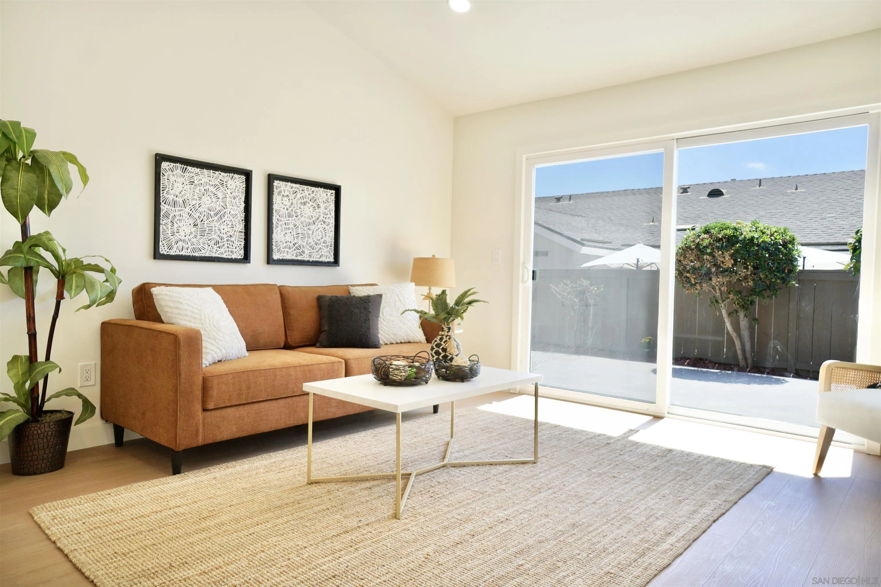 2877 Sanford Lane, Carlsbad, CA 92010 - Photo 2 of 31, Carlsbad, CA
