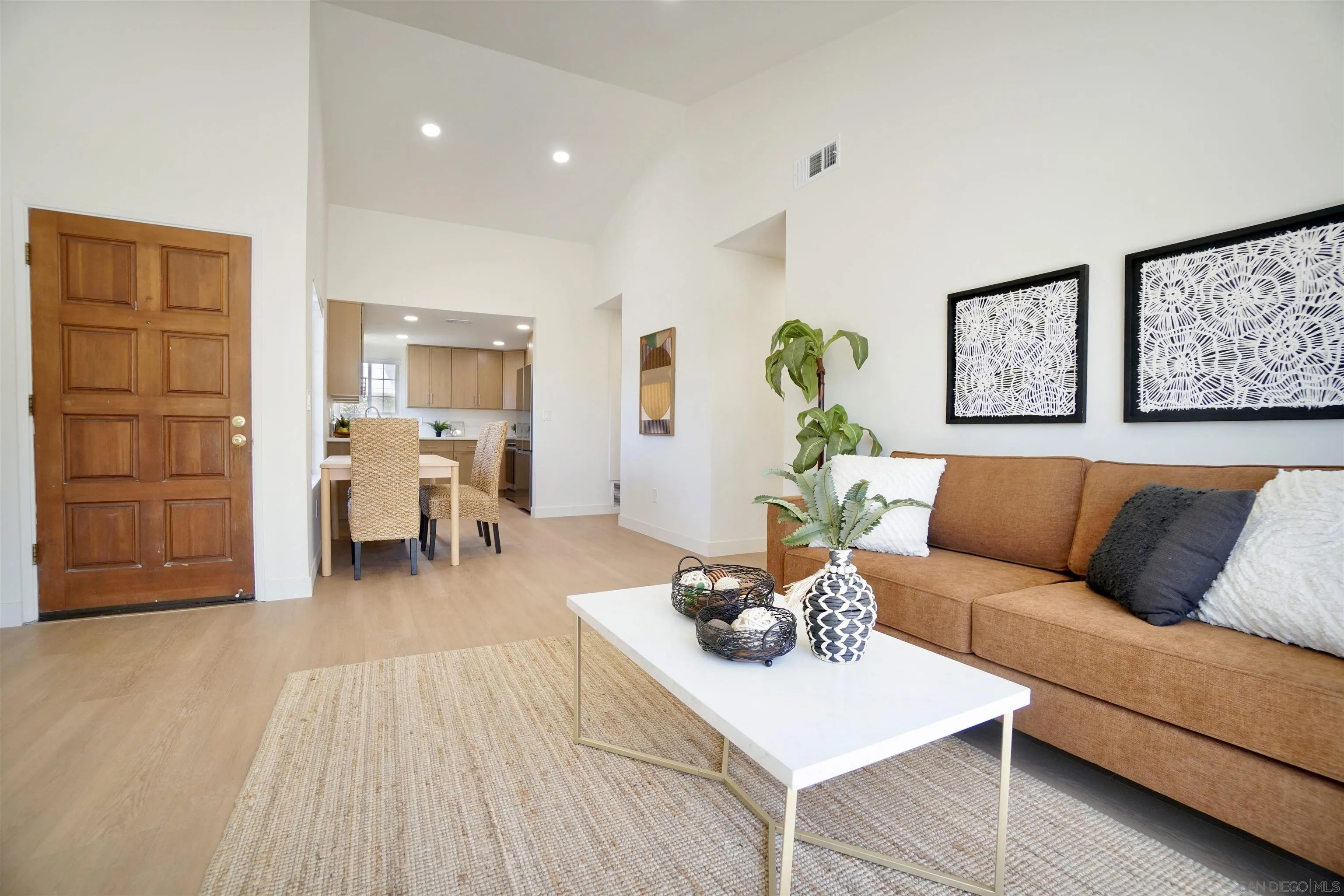 2877 Sanford Lane, Carlsbad, CA 92010 - Photo 5 of 31, Carlsbad, CA