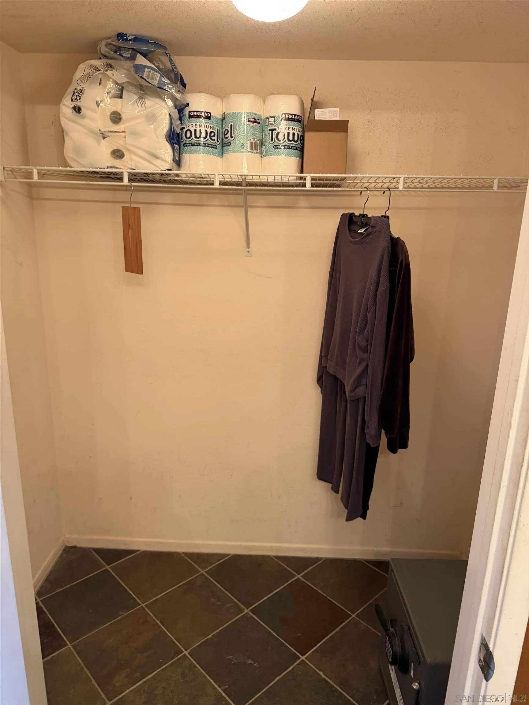 https://cdn.realtyfeed.com/cdn/127/260021817/2dfa7622b1241811002ea8abdd070fac.webp