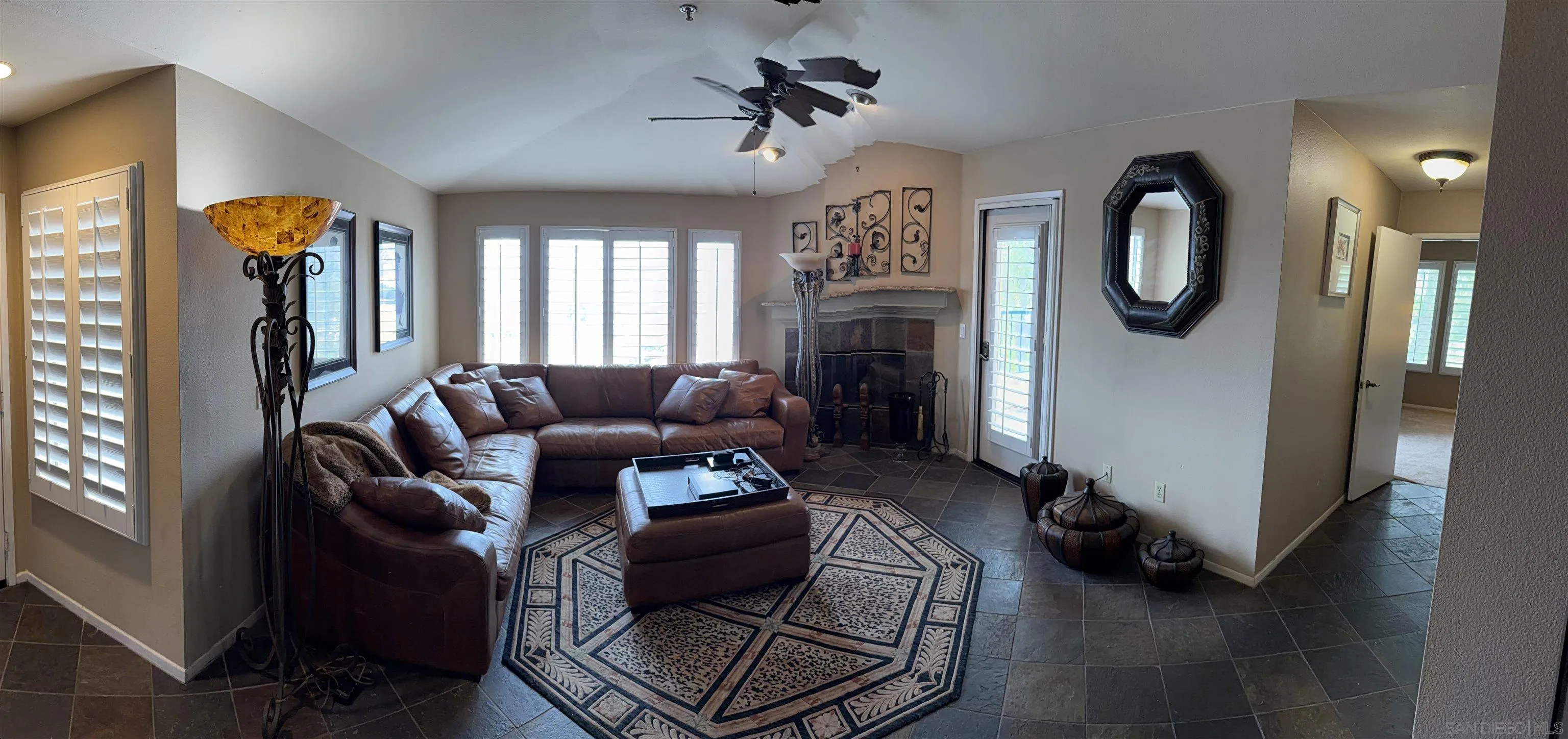 https://cdn.realtyfeed.com/cdn/127/260021817/93631820e359305f4df11635c0701464.webp