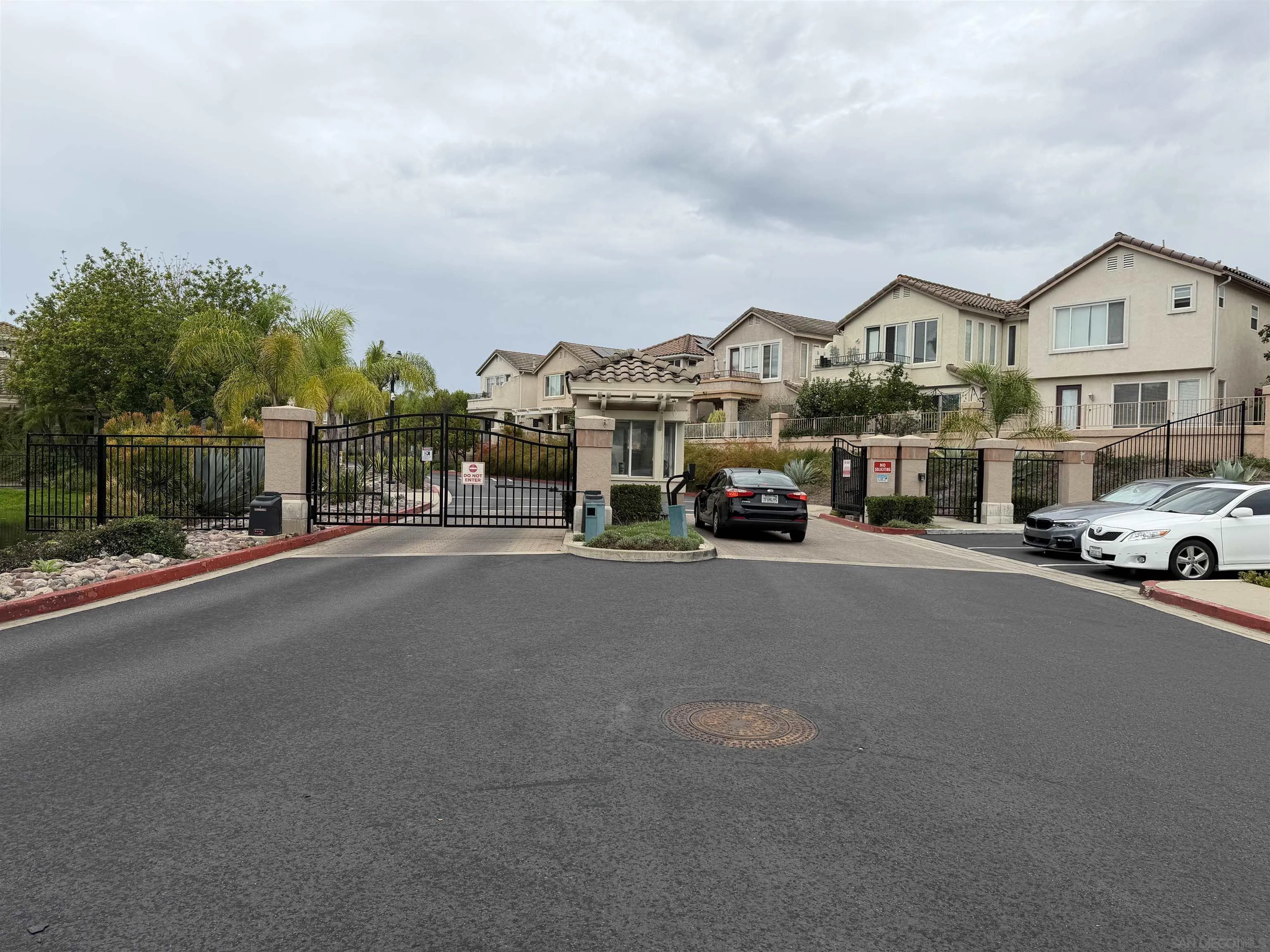 https://cdn.realtyfeed.com/cdn/127/260021817/c66b68bcb4f1537bd0a7ae7d1d34f491.webp
