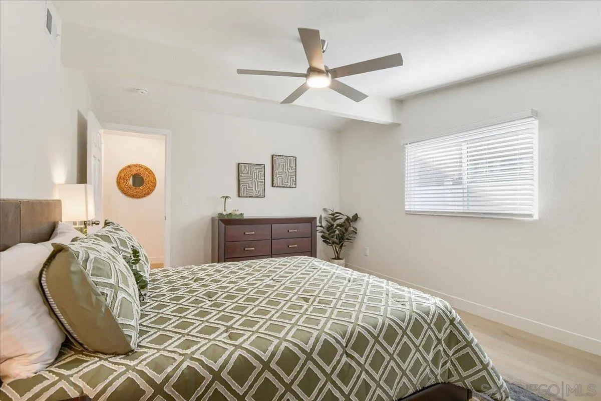 https://cdn.realtyfeed.com/cdn/127/260021819/42f1ed30f25fe9714f9090540f58596d.webp