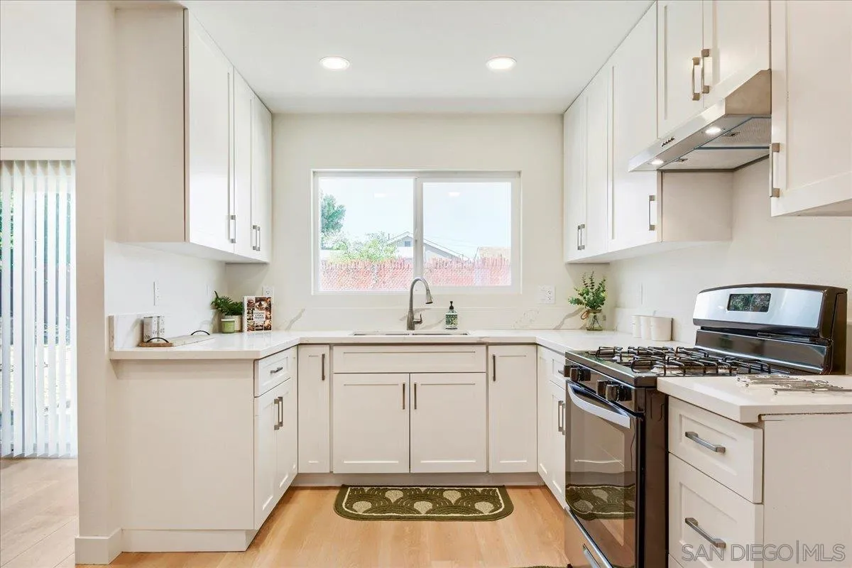https://cdn.realtyfeed.com/cdn/127/260021819/56f3f26b5c50fe1069cf033f7231e258.webp
