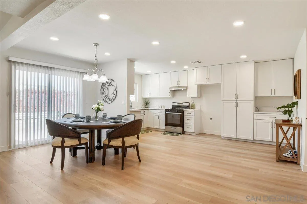 https://cdn.realtyfeed.com/cdn/127/260021819/7a09695898ad3b0ce5ed6d7899c2285c.webp