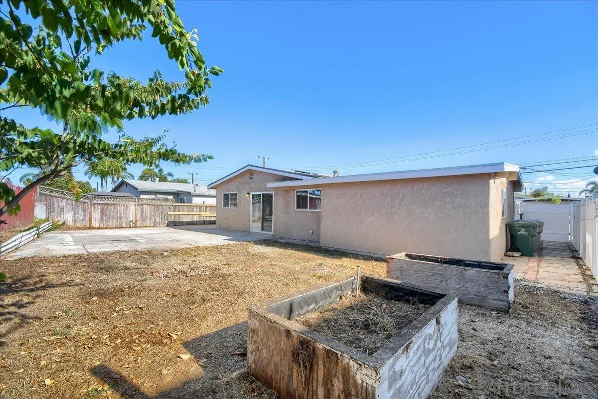 https://cdn.realtyfeed.com/cdn/127/260021819/acffbbc84846f2922d17afa7f2332cda.webp