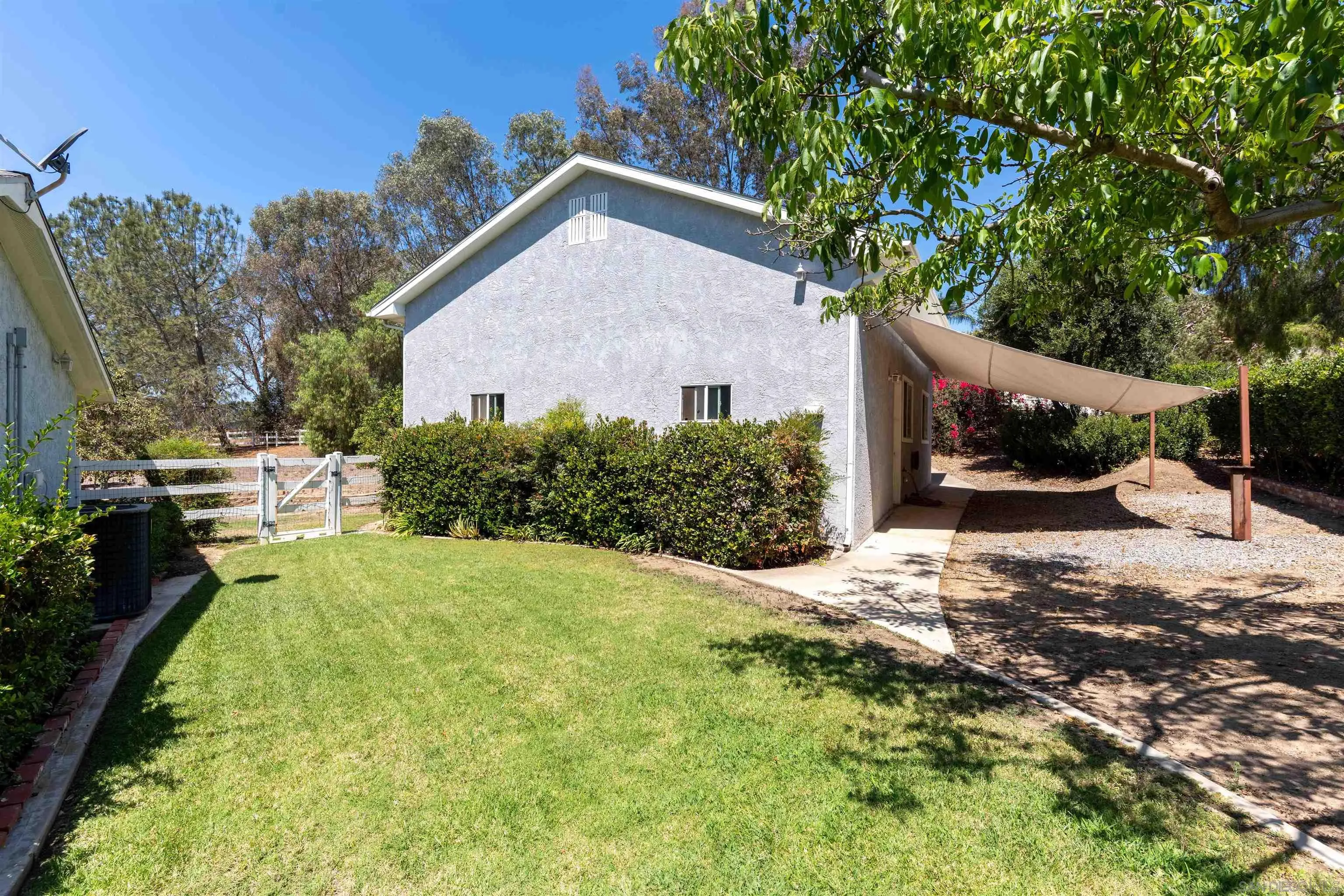 https://cdn.realtyfeed.com/cdn/127/260021820/12cbcf507dc479822eeefa9fe3f1e904.webp