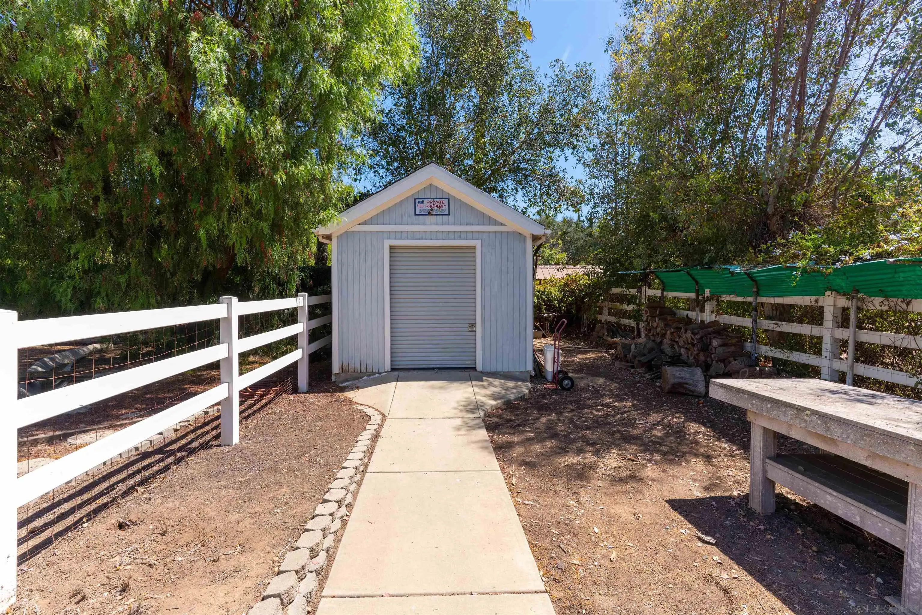 https://cdn.realtyfeed.com/cdn/127/260021820/23eafe3faae68a259b3d7f6f2d0fdda7.webp