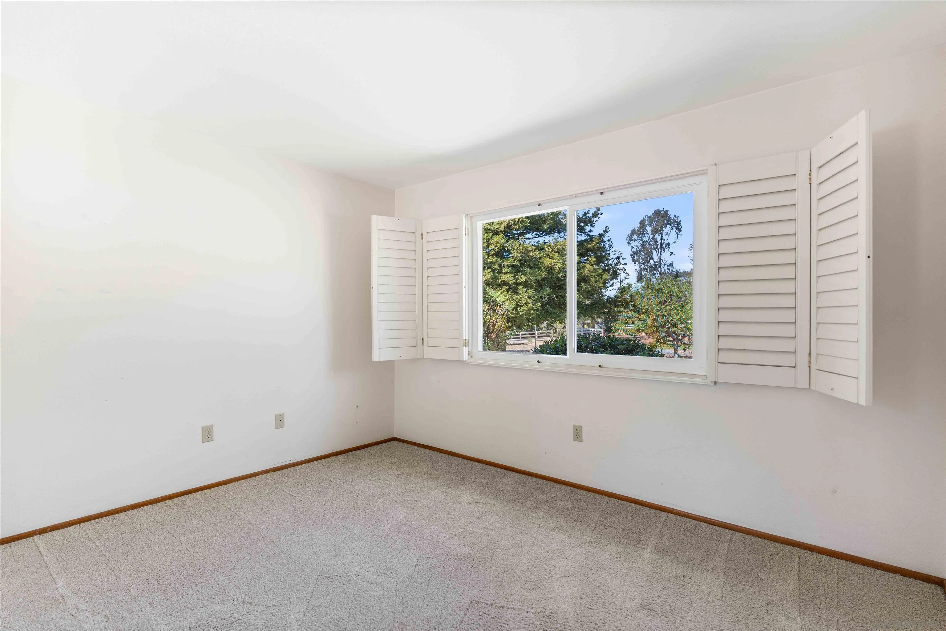 https://cdn.realtyfeed.com/cdn/127/260021820/6286970451138a113ab30b501b6776e1.webp