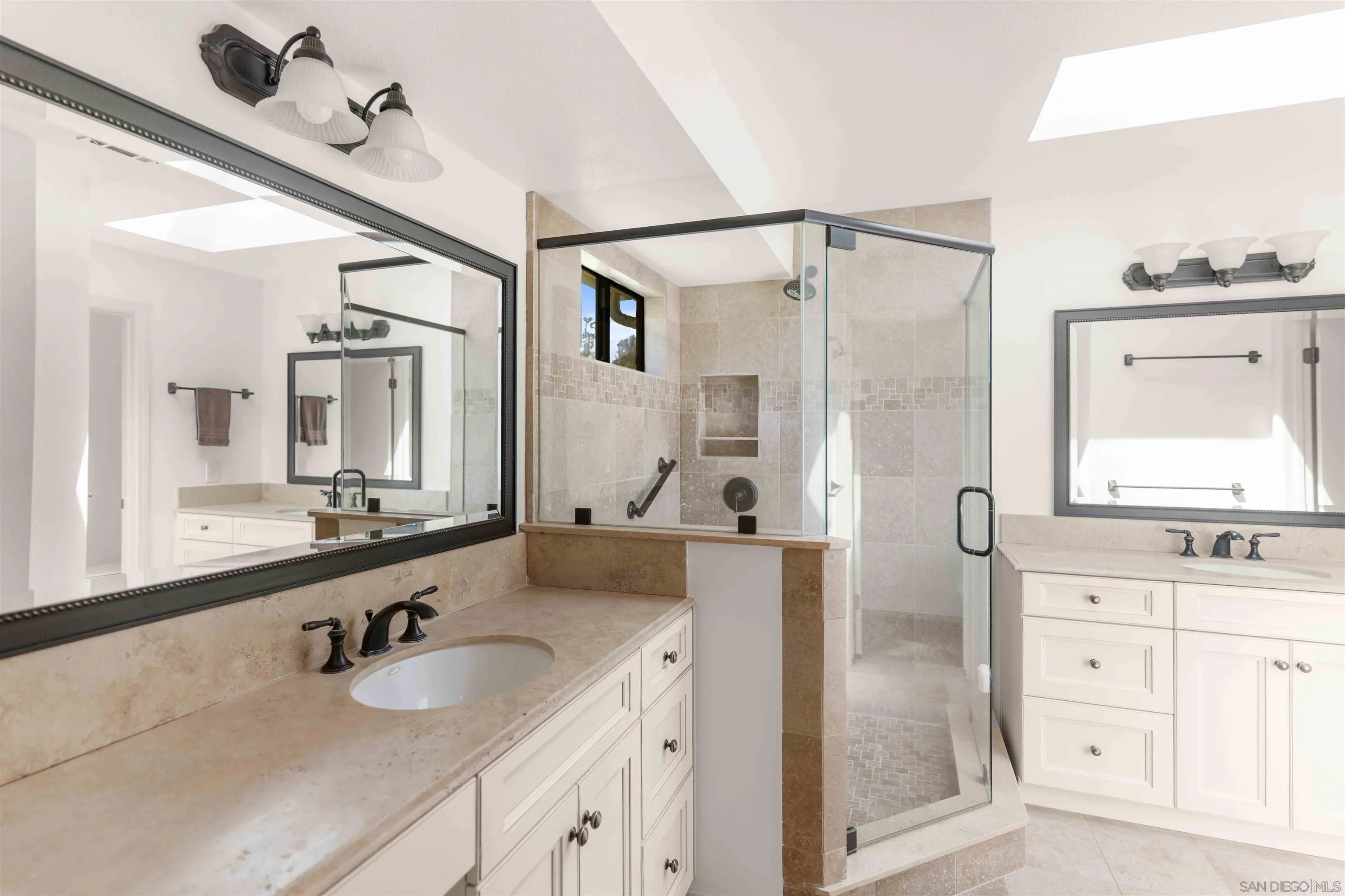 https://cdn.realtyfeed.com/cdn/127/260021820/6b44d607b27316502579130d8195378c.webp
