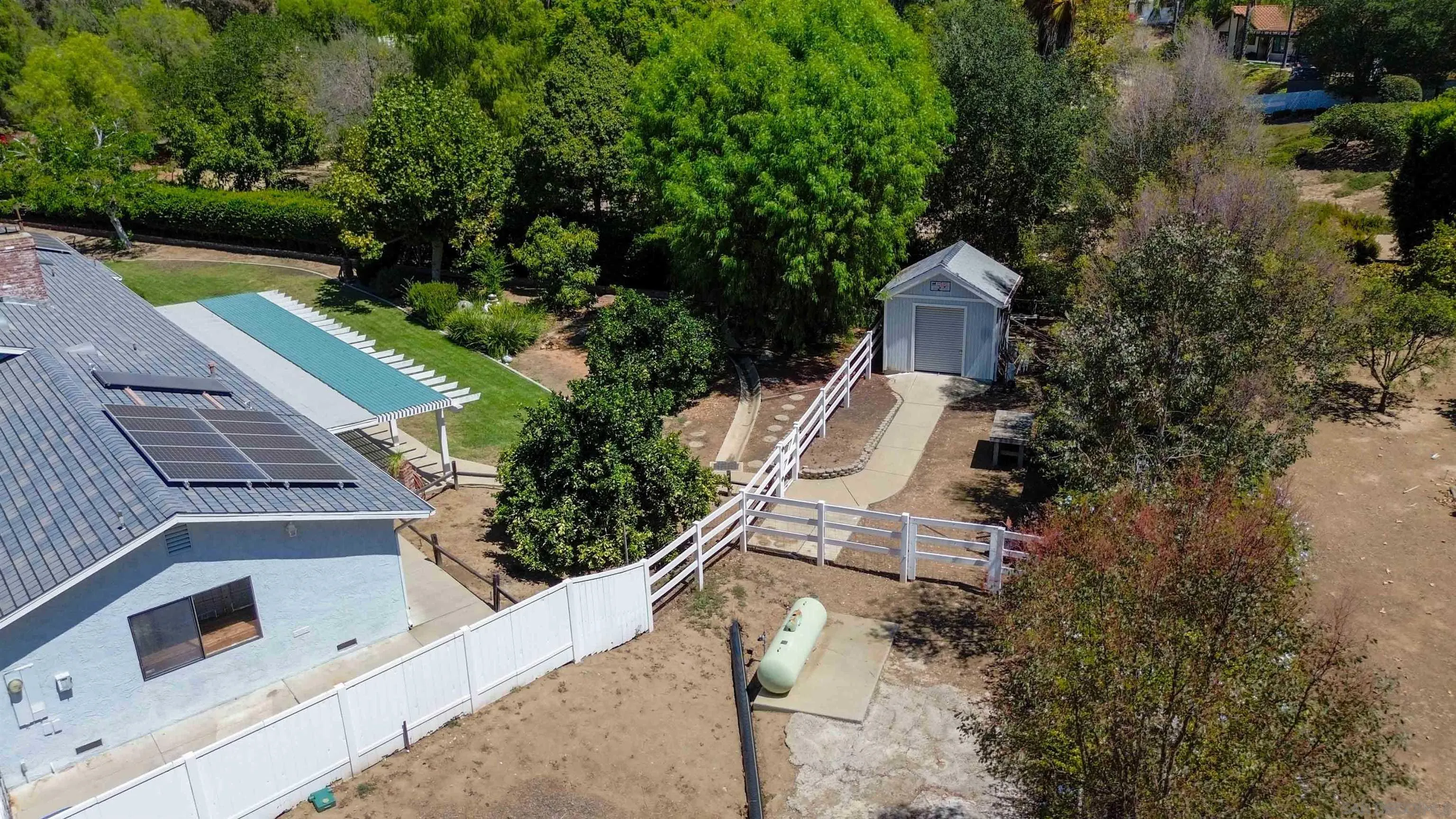 https://cdn.realtyfeed.com/cdn/127/260021820/8189c13065196bd964a55d6cf33c0479.webp