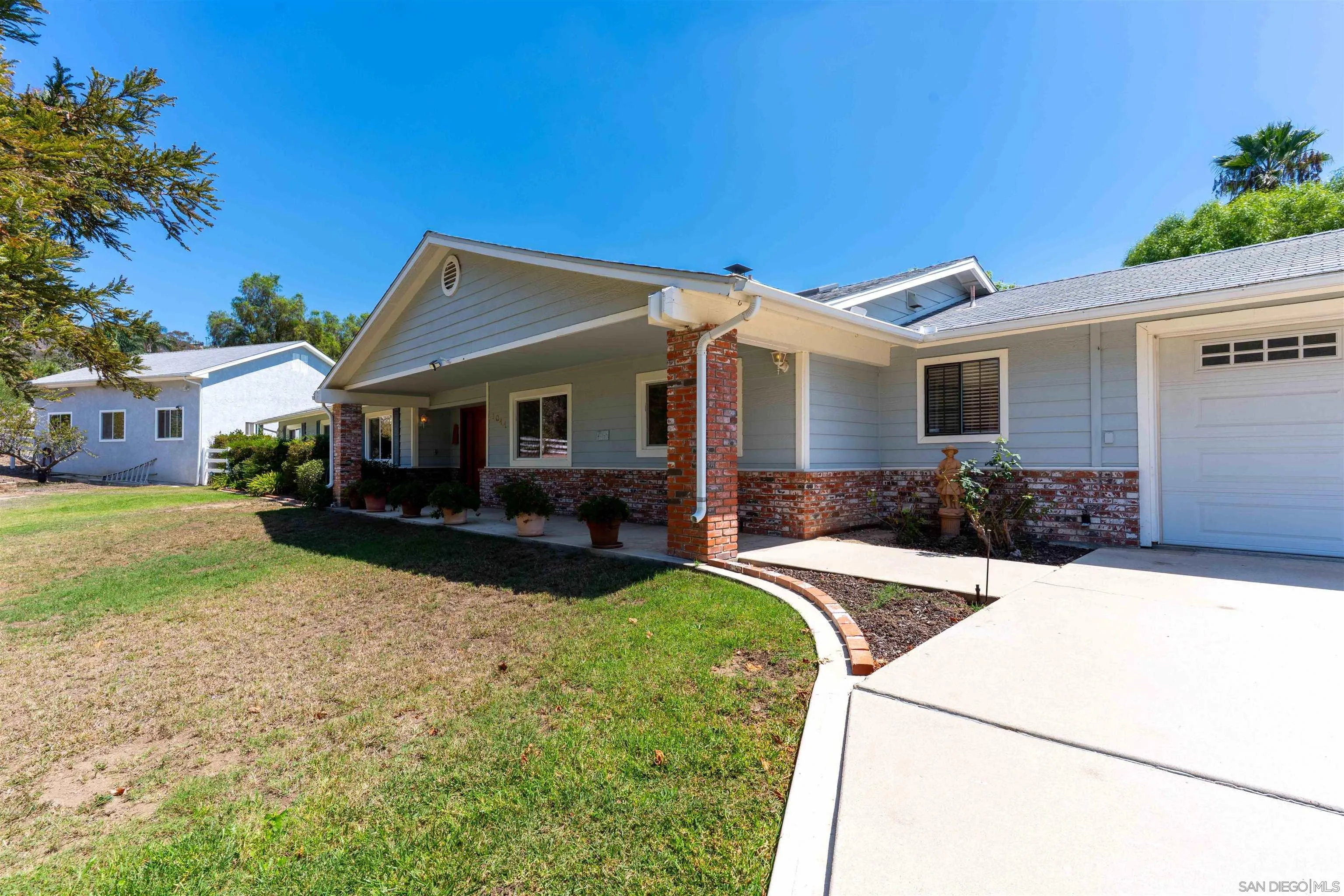 https://cdn.realtyfeed.com/cdn/127/260021820/a31200ee17cc277b3e4b845386257f74.webp