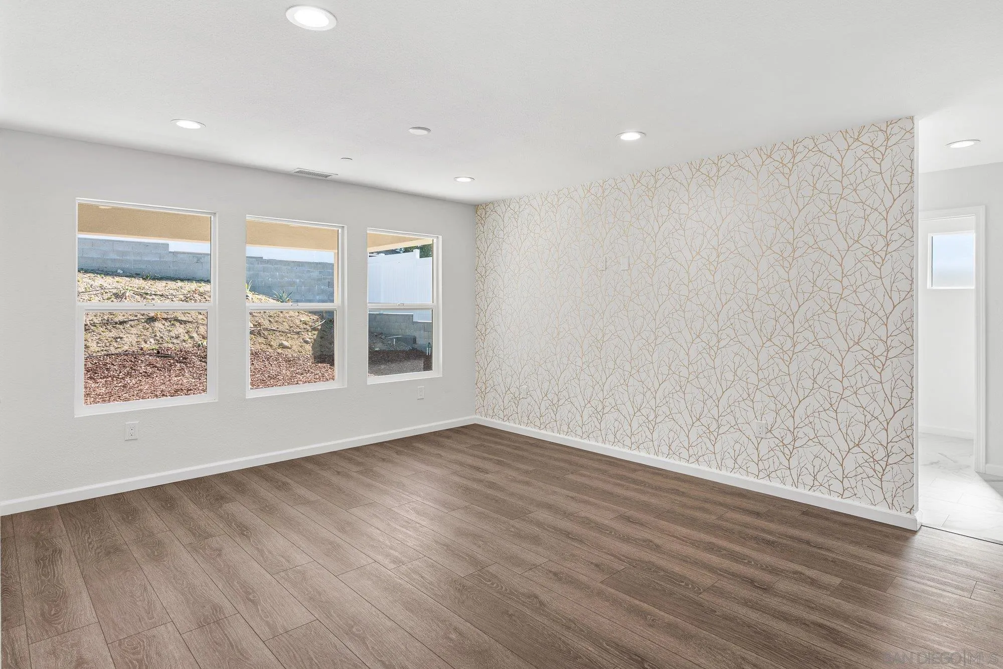 https://cdn.realtyfeed.com/cdn/127/260021821/28ad9843789356ecfa20ed55e1bf4a79.webp