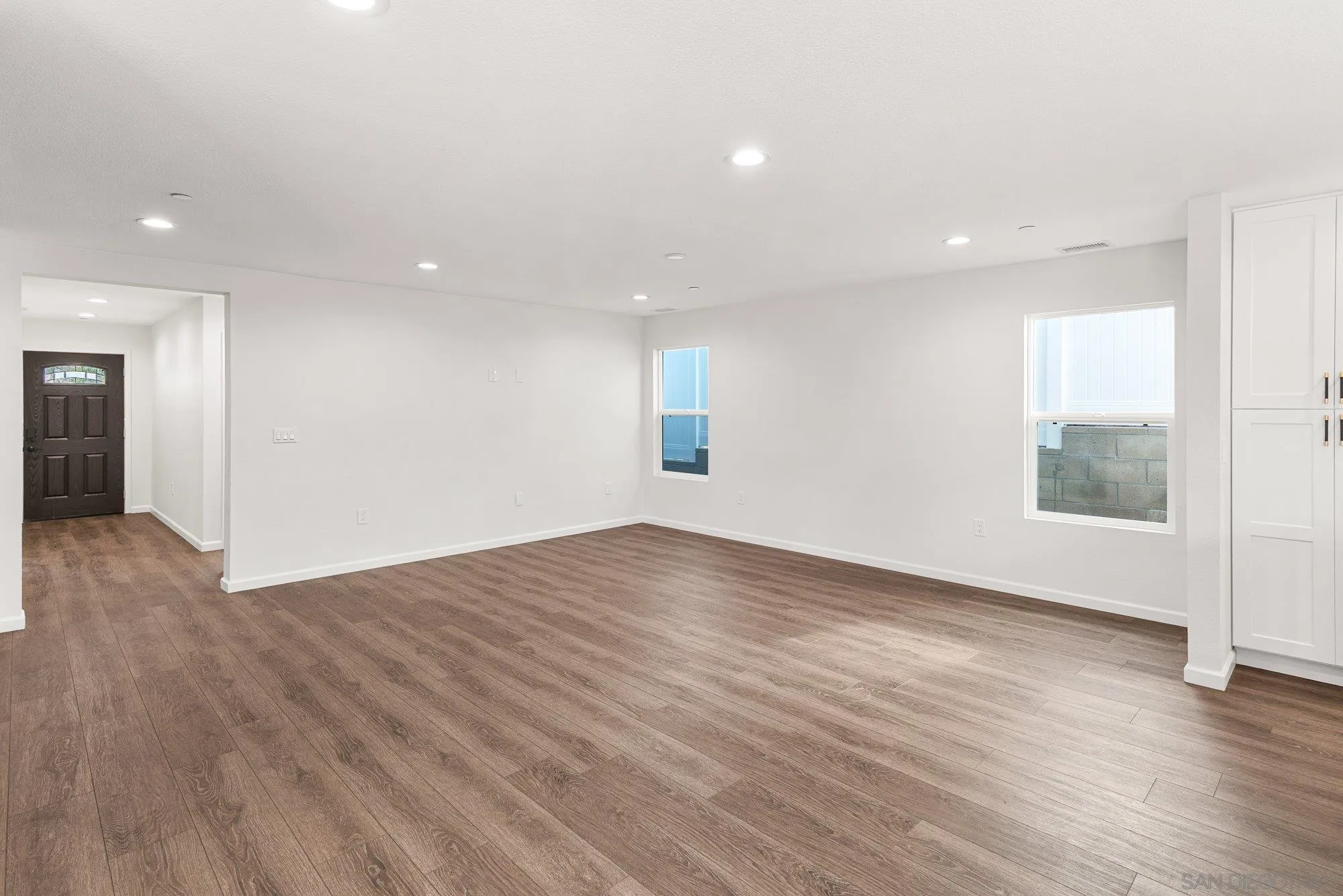 https://cdn.realtyfeed.com/cdn/127/260021821/4429c4cb730c45f6ef5e748b3a9c0244.webp
