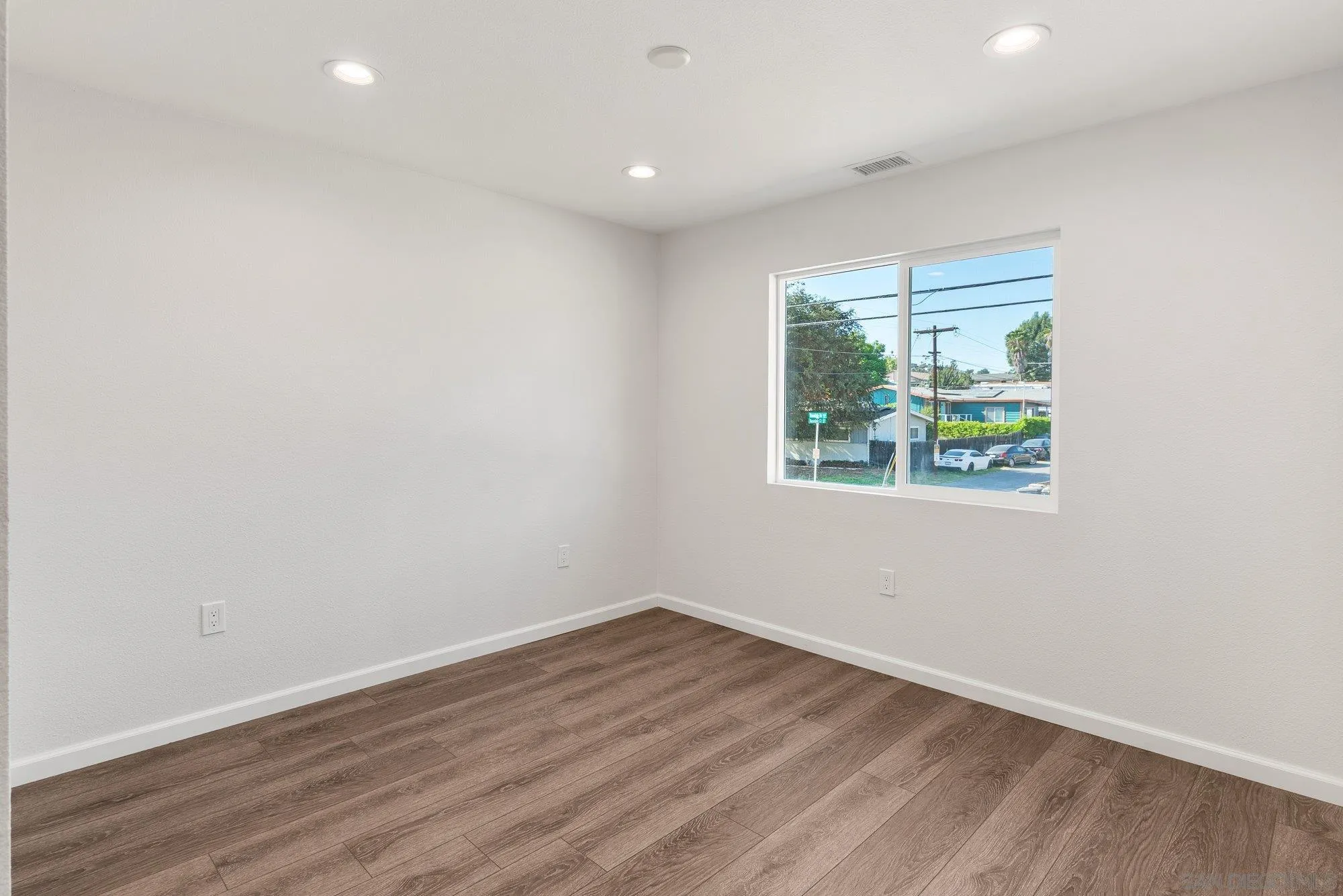 https://cdn.realtyfeed.com/cdn/127/260021821/71312e11d15d8666878ed3af4d6c0233.webp