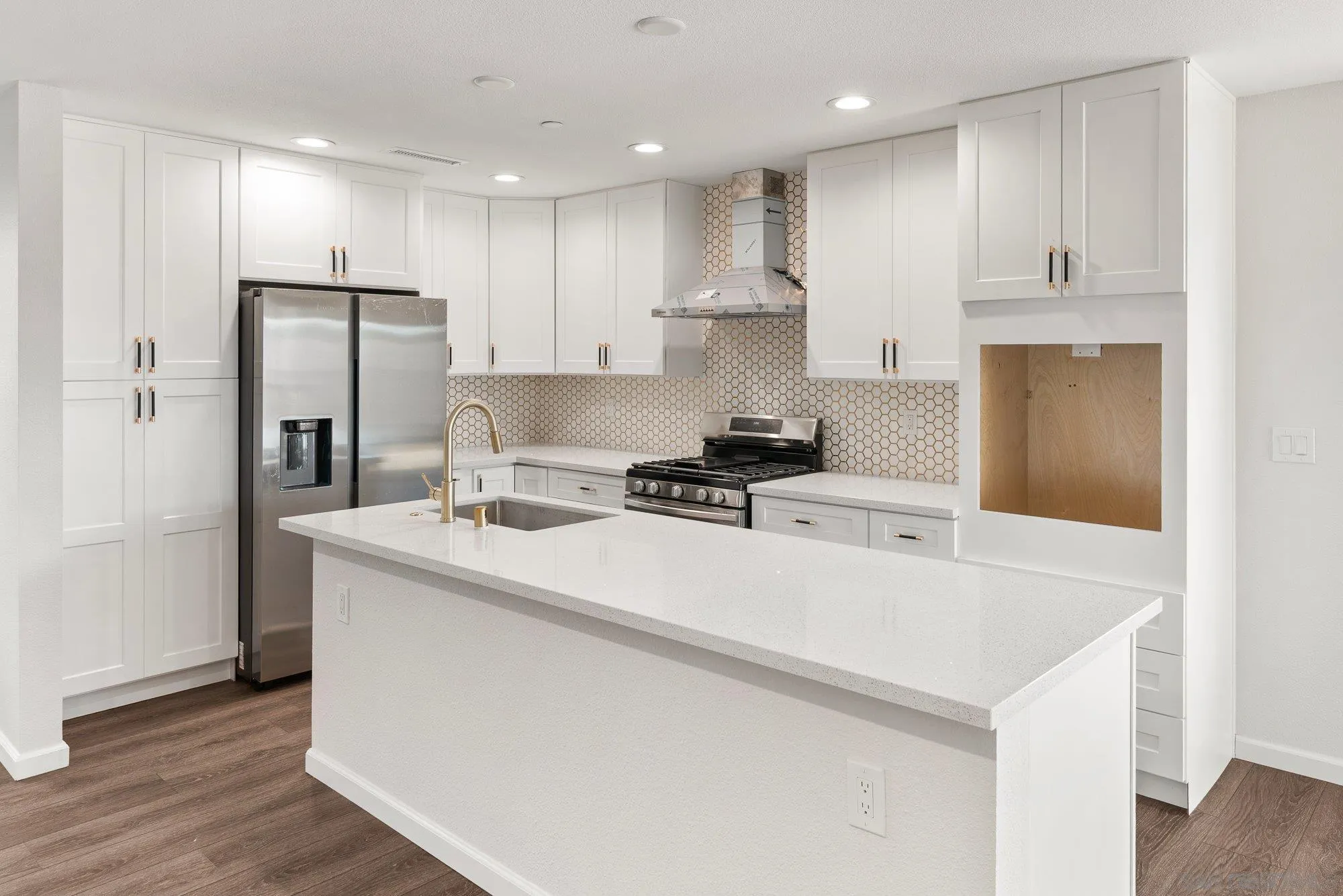 https://cdn.realtyfeed.com/cdn/127/260021821/91e6b6db87d0fee662c5d4785457e551.webp