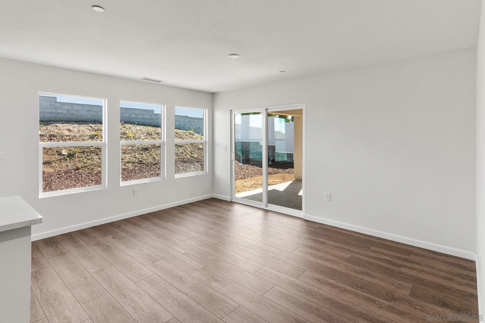 https://cdn.realtyfeed.com/cdn/127/260021821/97429c7bf9304f615710caf62e4de275.webp