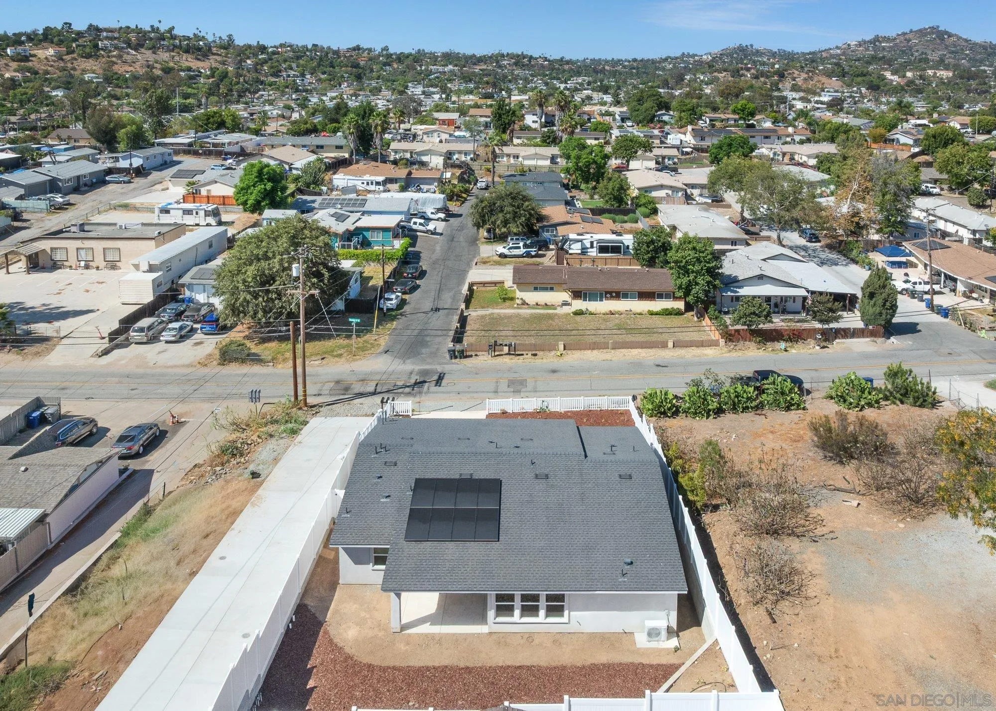 https://cdn.realtyfeed.com/cdn/127/260021821/b4b900e2db60a808b5998d7cb13e84f6.webp