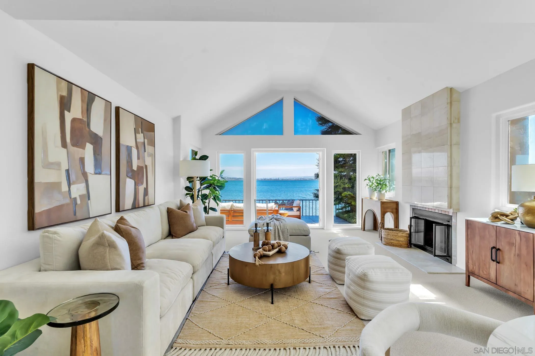 https://cdn.realtyfeed.com/cdn/127/260021823/063d3946a2dba399574968754127af5f.webp