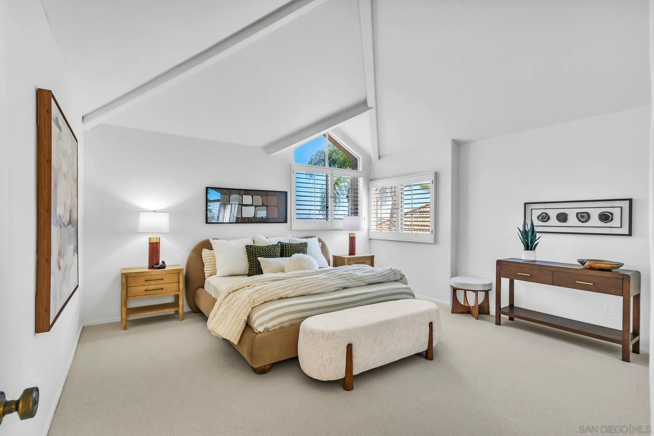https://cdn.realtyfeed.com/cdn/127/260021823/25d3b64bc5cfeccd34d8fd2664f516df.webp