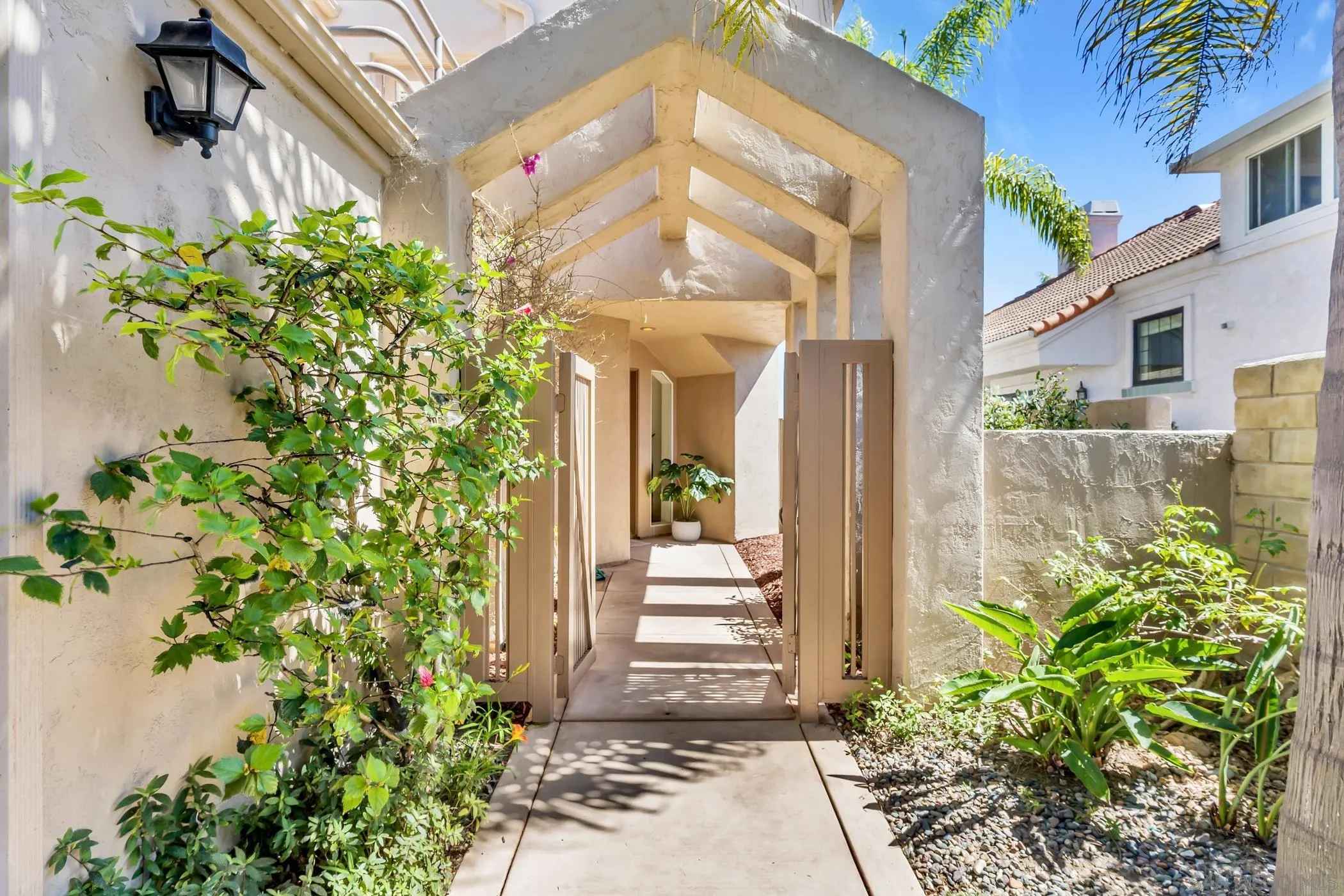 https://cdn.realtyfeed.com/cdn/127/260021823/6cc6b256c1994df02cbe787f343c6980.webp