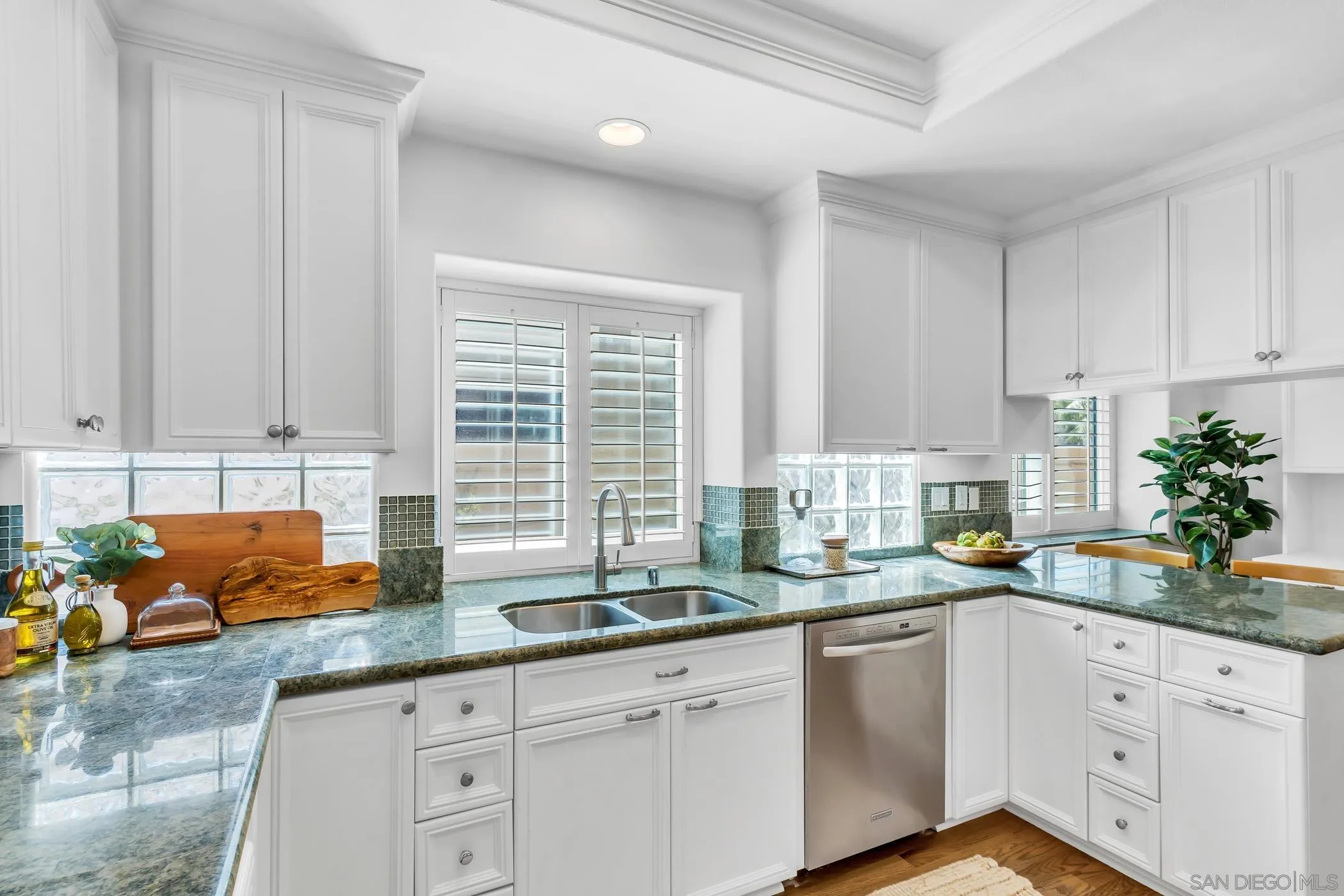 https://cdn.realtyfeed.com/cdn/127/260021823/747aa0050e60c199d5c83a2e9f4456c1.webp