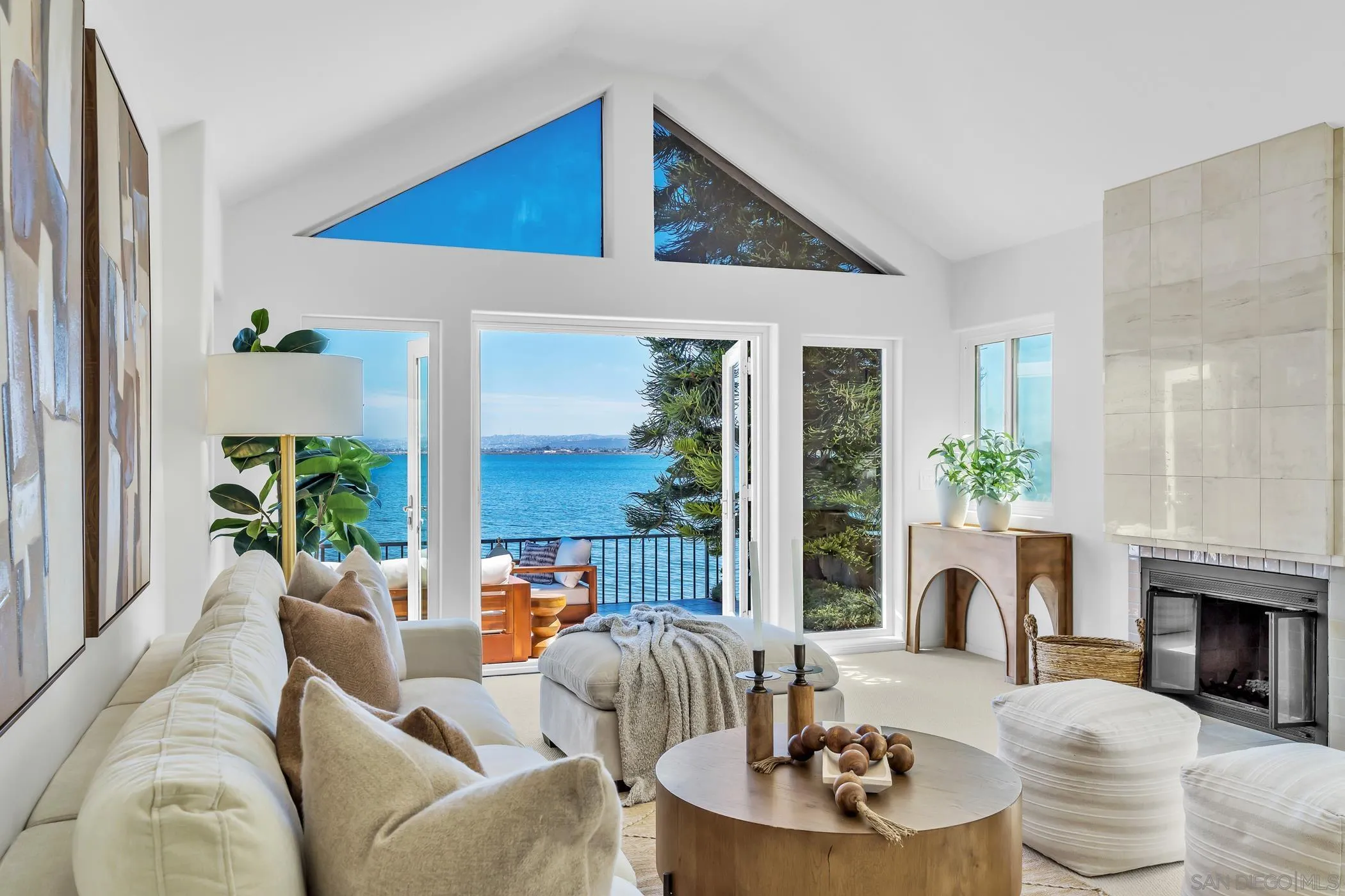 https://cdn.realtyfeed.com/cdn/127/260021823/b7ec2dfa822f7cbfa1f91fa75fe066cd.webp