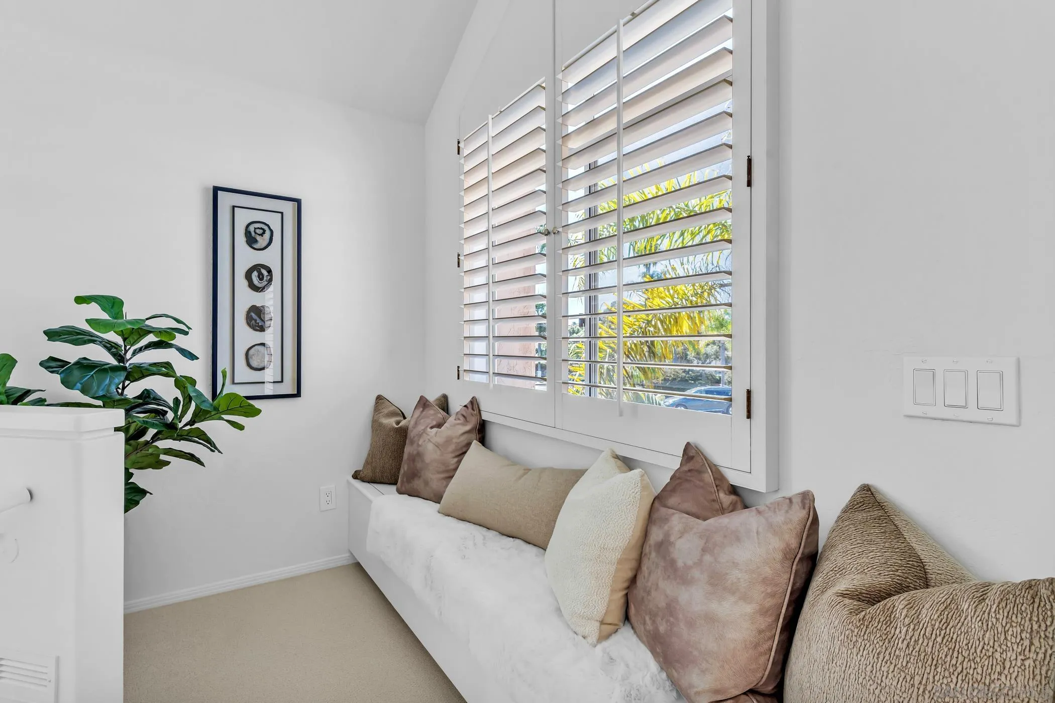 https://cdn.realtyfeed.com/cdn/127/260021823/e9741c4fd5023ada0219e1b07ad9ed3e.webp