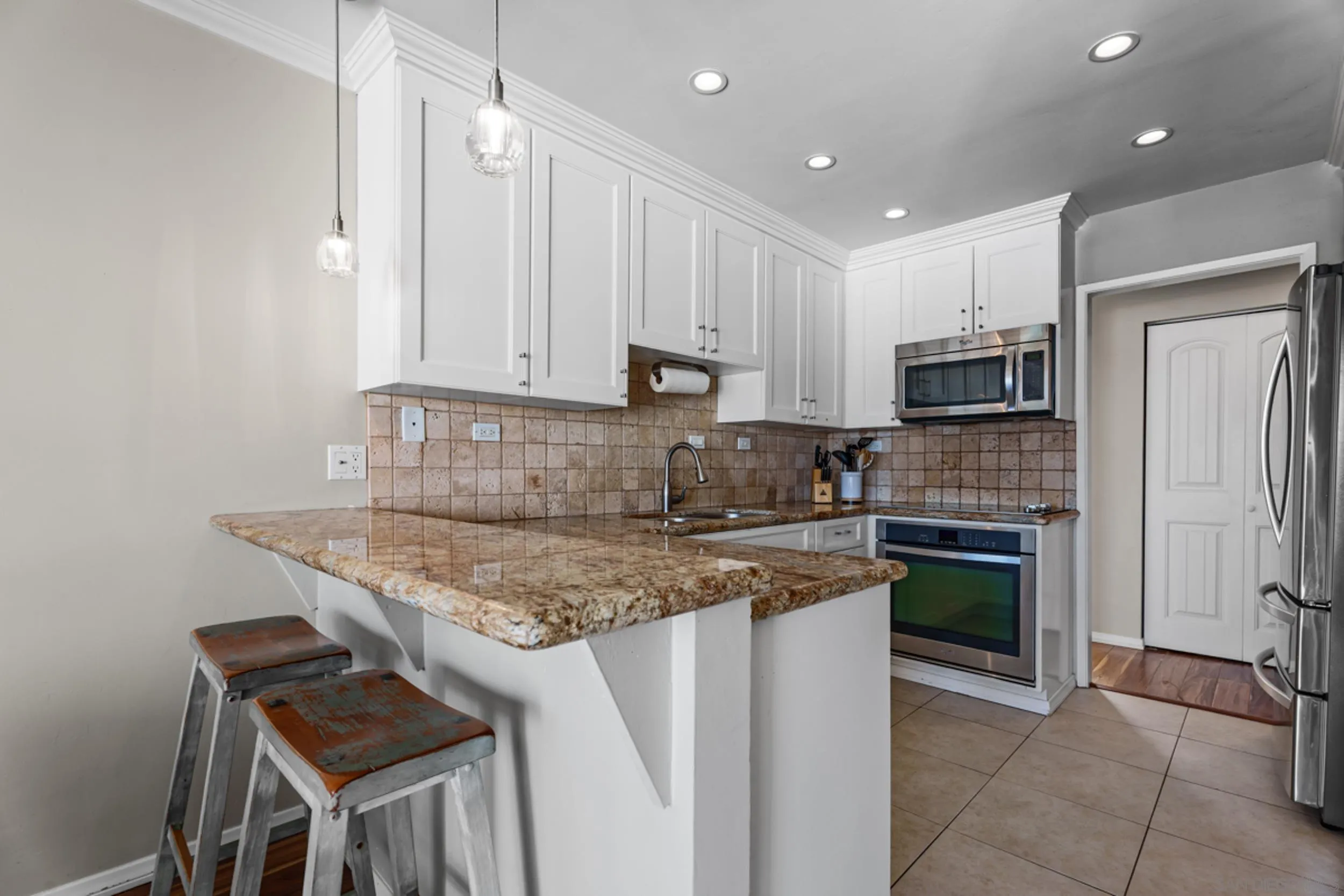 https://cdn.realtyfeed.com/cdn/127/260021826/2c1f82690dff11c9fec640cc2d0064f2.webp