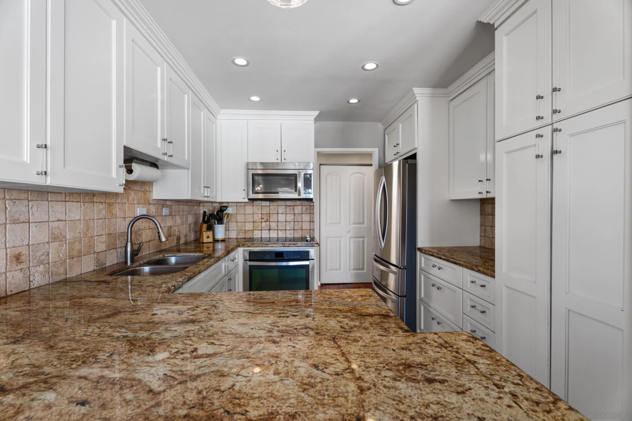 https://cdn.realtyfeed.com/cdn/127/260021826/42d23efa1eb88313c92254e20b31803b.webp