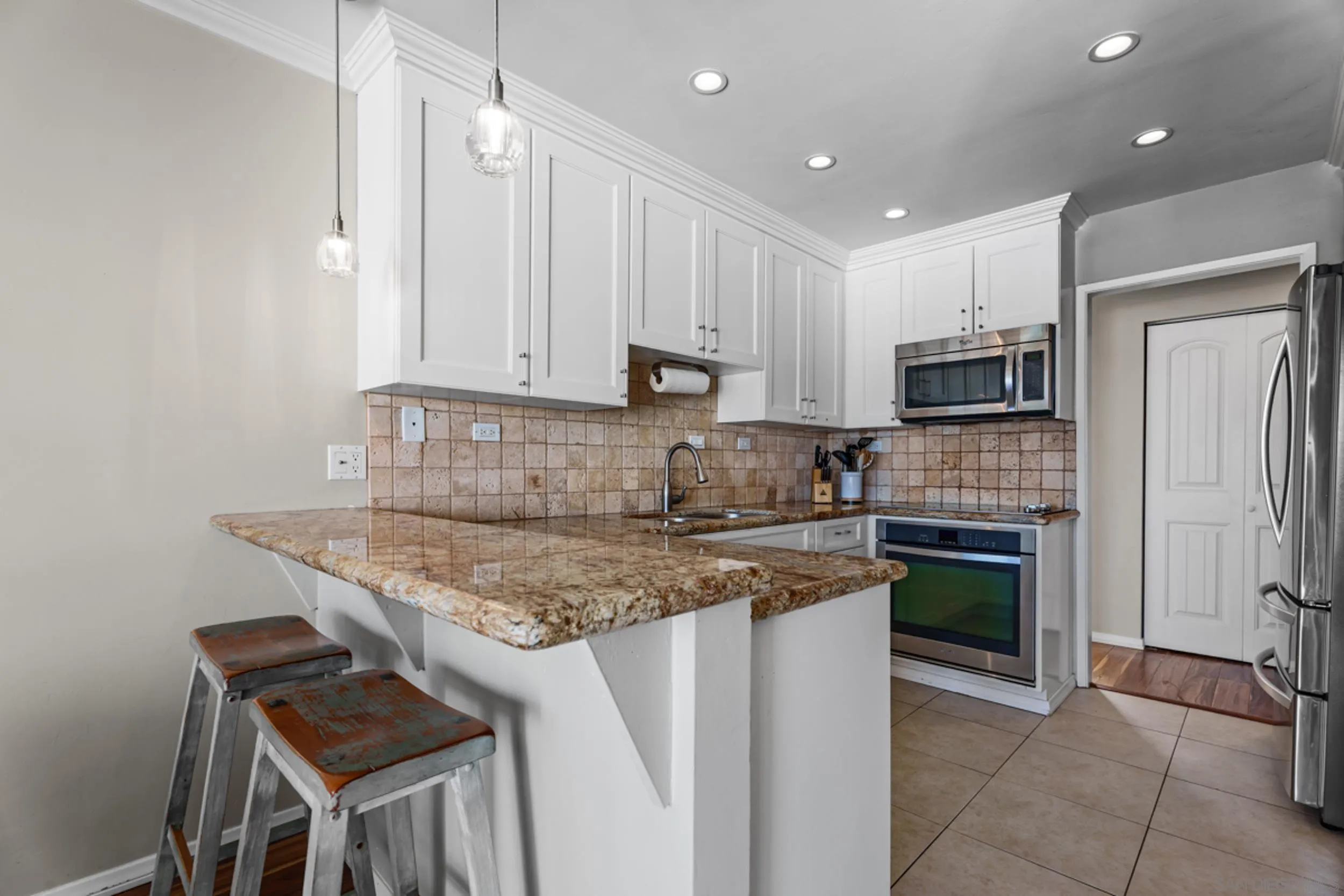 https://cdn.realtyfeed.com/cdn/127/260021826/44fd215fd8abb3a86134bd1dcc4122e2.webp