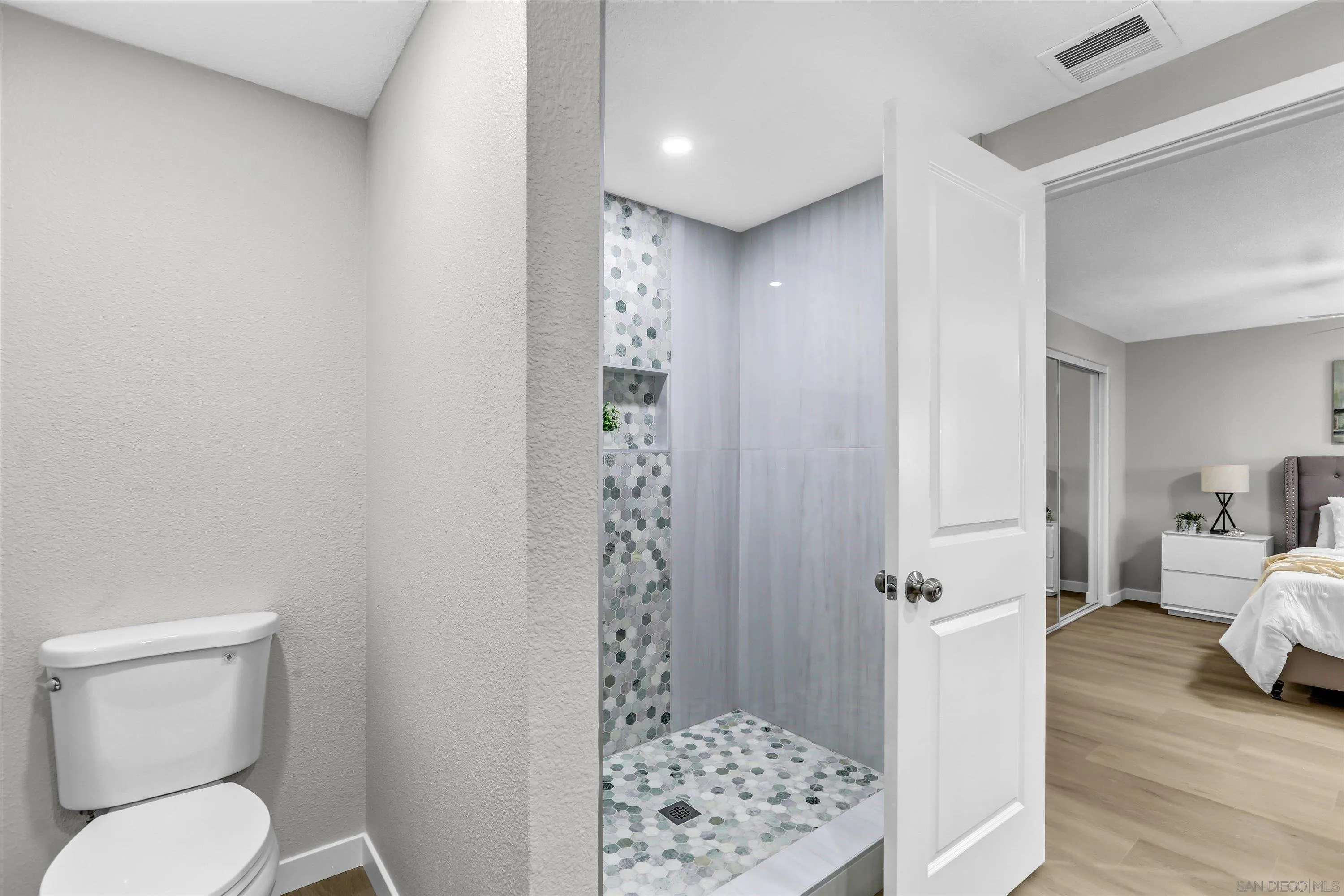 https://cdn.realtyfeed.com/cdn/127/260021827/263095652208513394131f0a79ae0282.webp