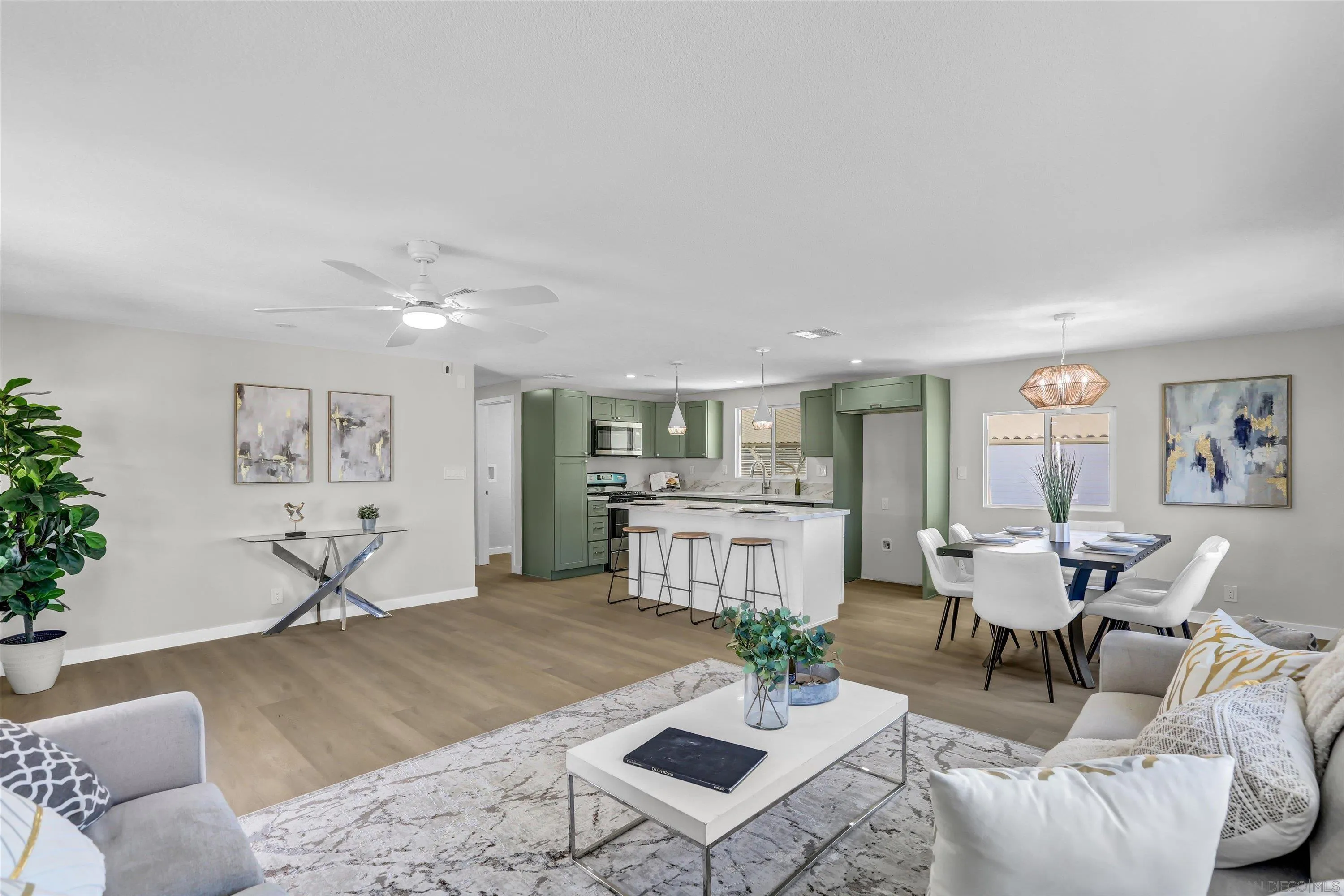 https://cdn.realtyfeed.com/cdn/127/260021827/6e6b6237993f5894345f0300677ce5ec.webp