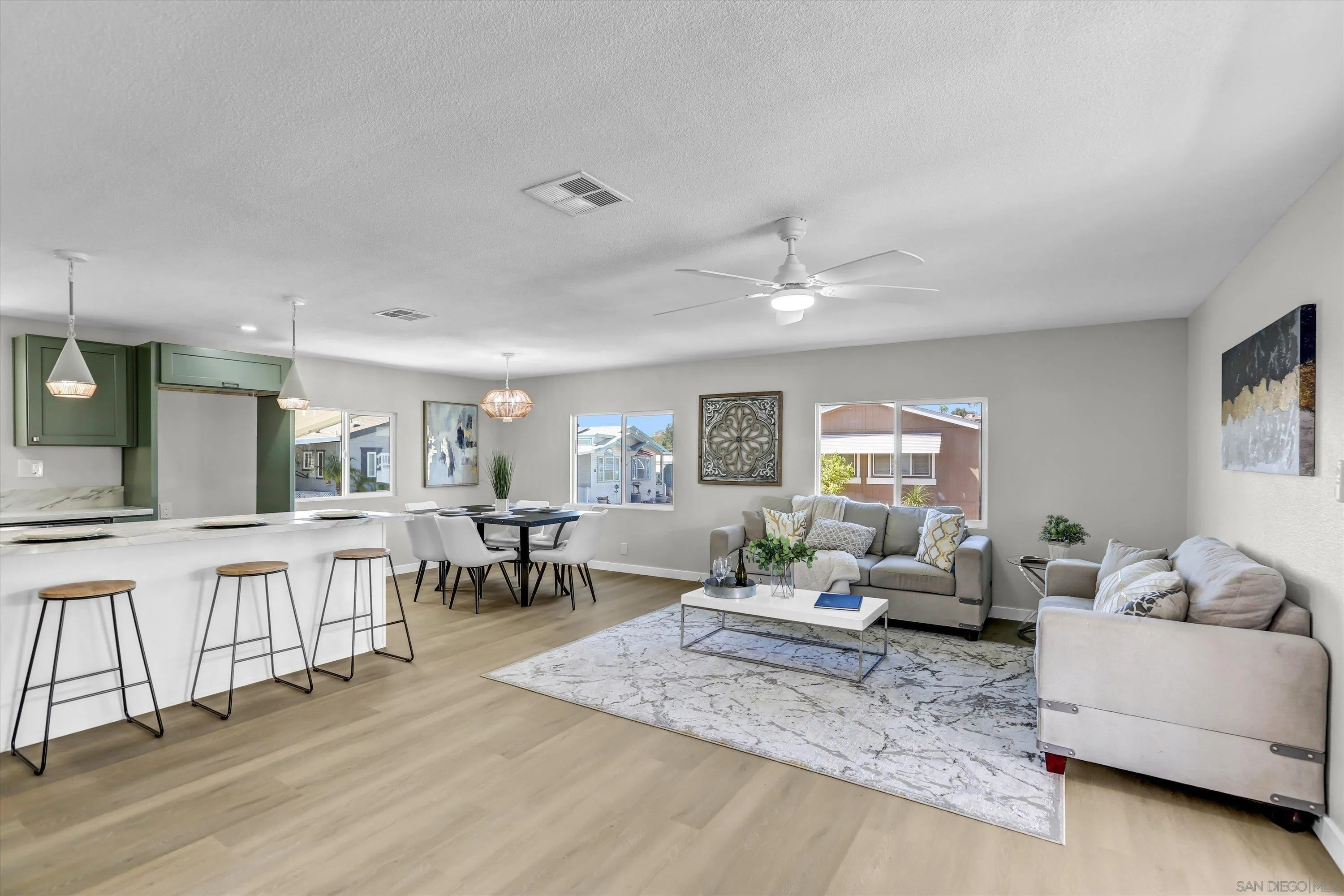 https://cdn.realtyfeed.com/cdn/127/260021827/d5e53b04e907a1f4e1c3493081d0ba2f.webp